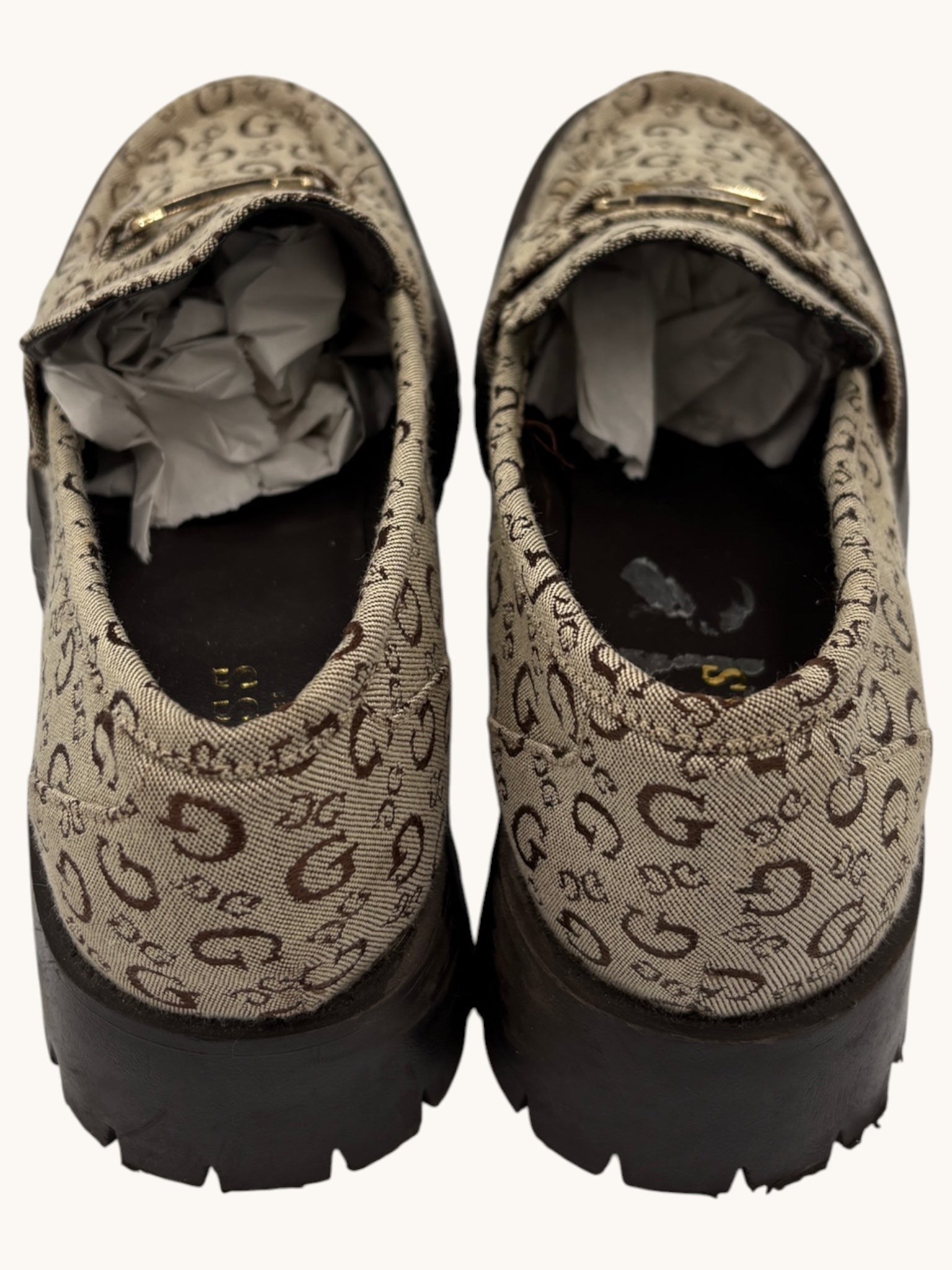 00s Guess Beige Loafers - 7.5 M