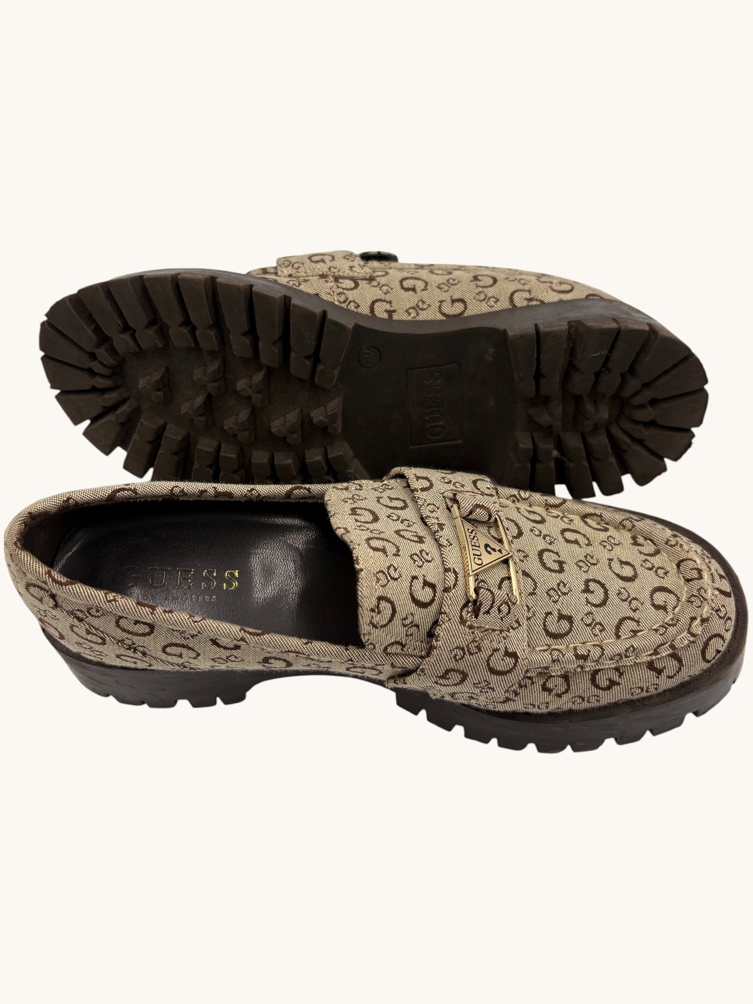 00s Guess Beige Loafers - 7.5 M