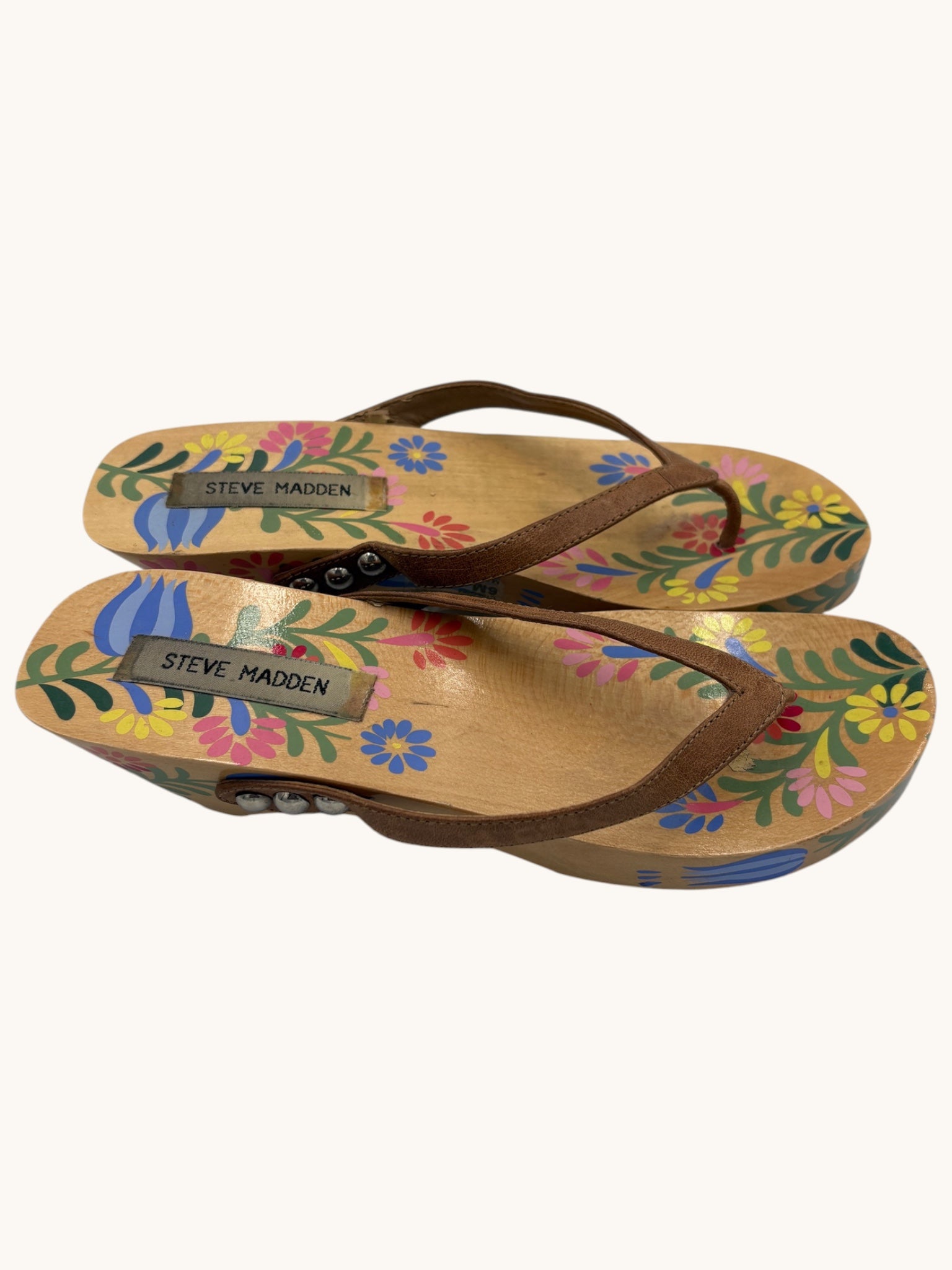 00s Steve Madden Beige Floral Wedge Sandals - 5.5 W