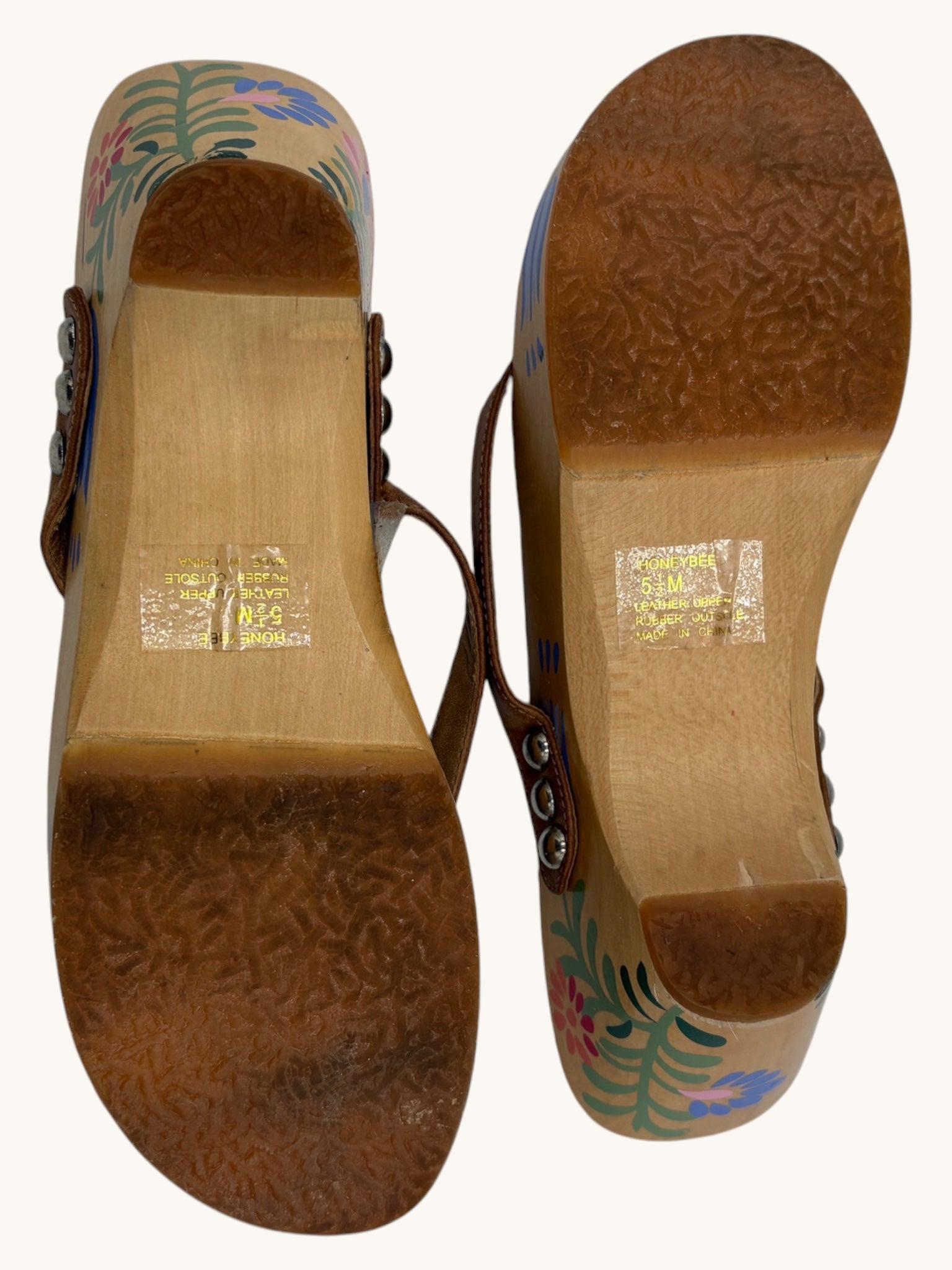 00s Steve Madden Beige Floral Wedge Sandals - 5.5 W