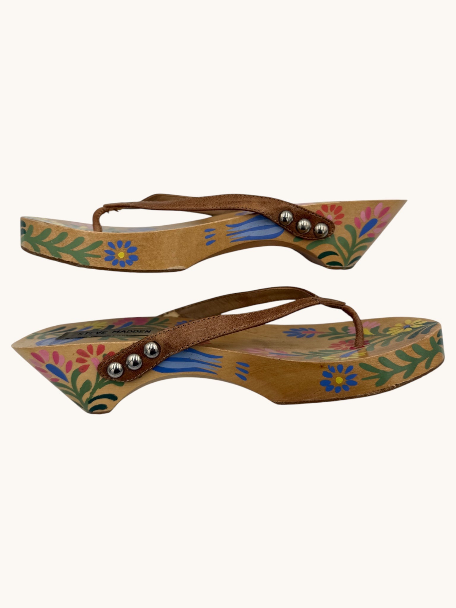 00s Steve Madden Beige Floral Wedge Sandals - 5.5 W