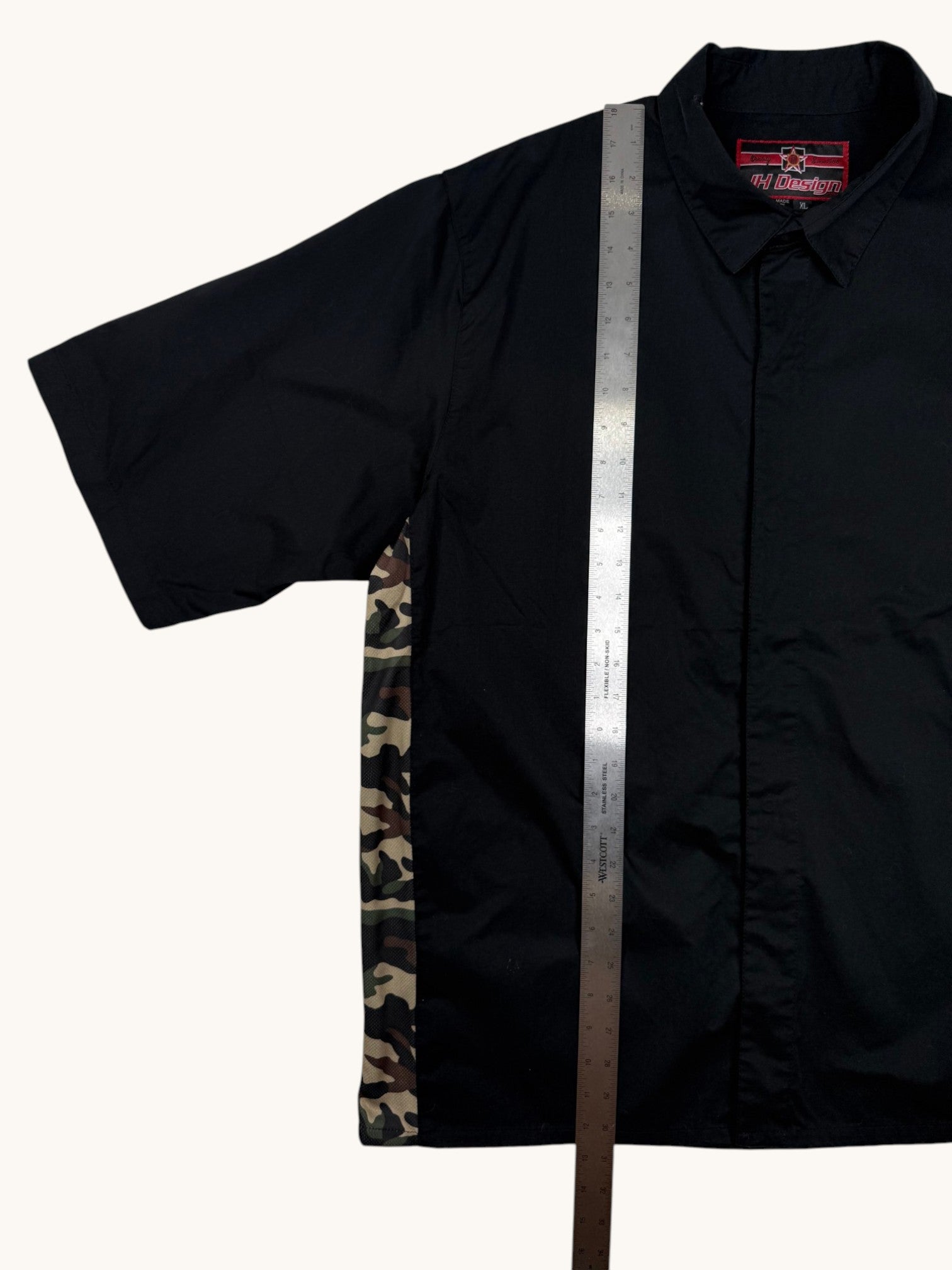 00s JH Design Black Camo Button Up Shirt - XL