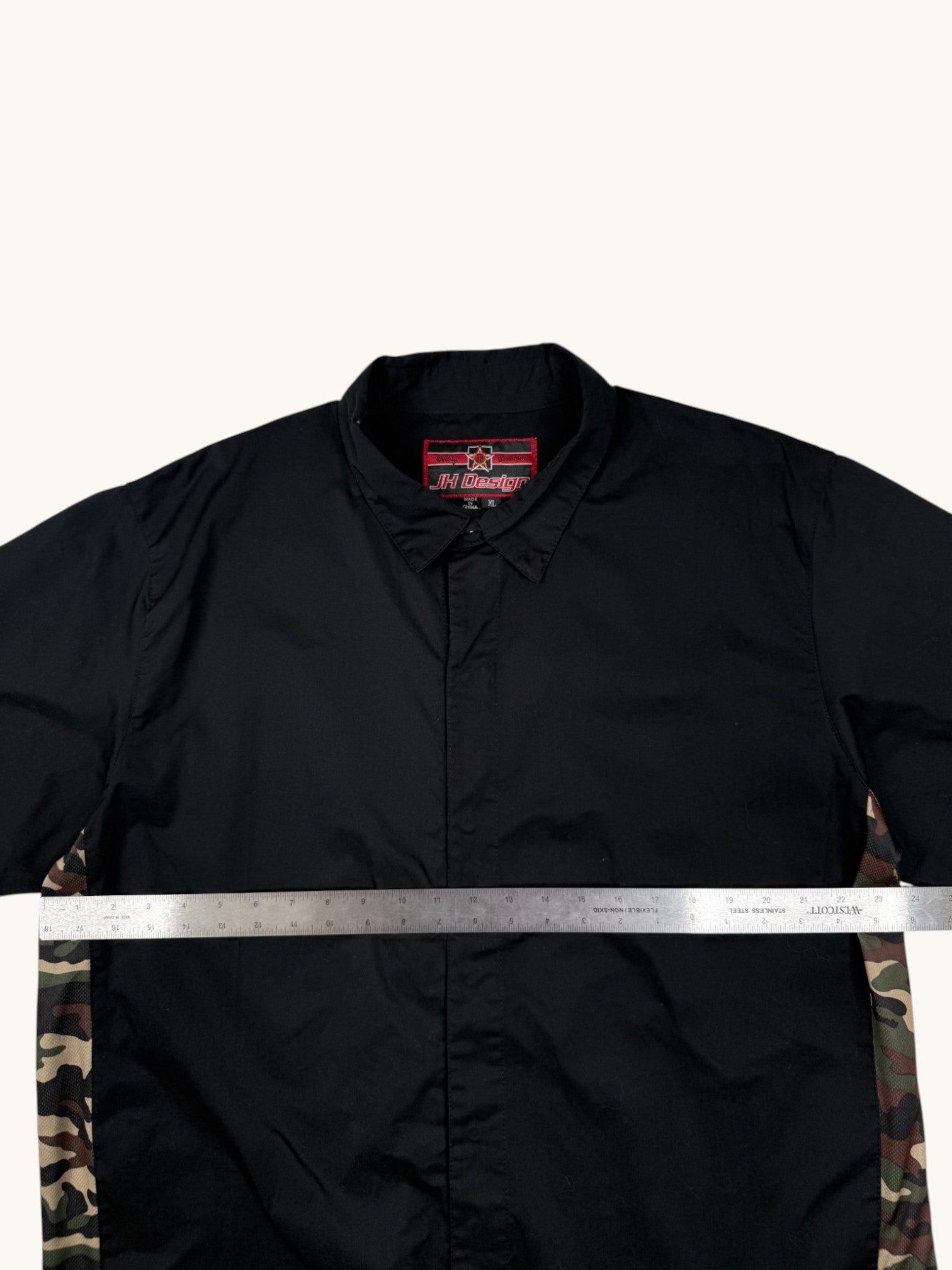 00s JH Design Black Camo Button Up Shirt - XL