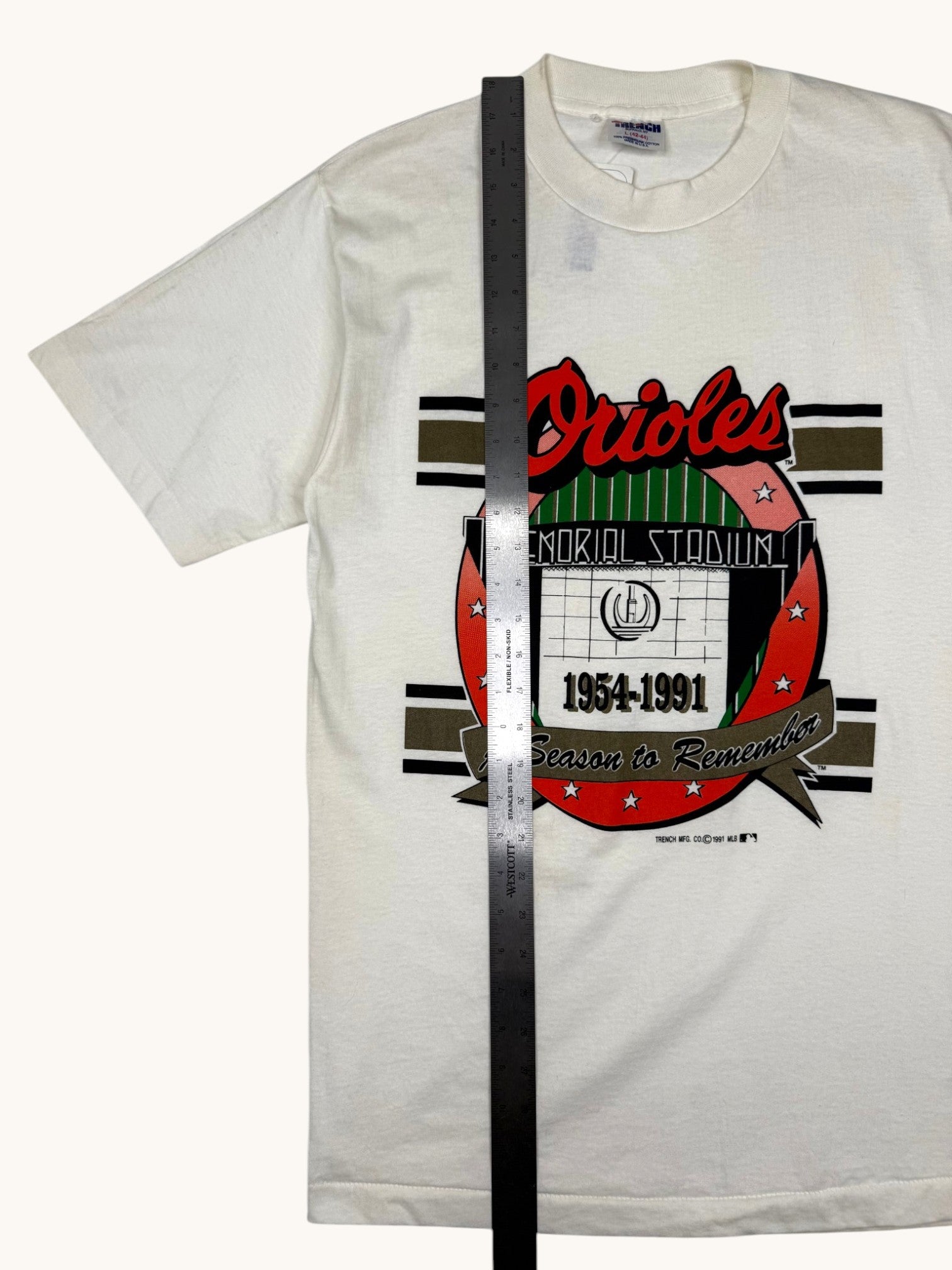 90s Trench Orioles Graphic Tee - L