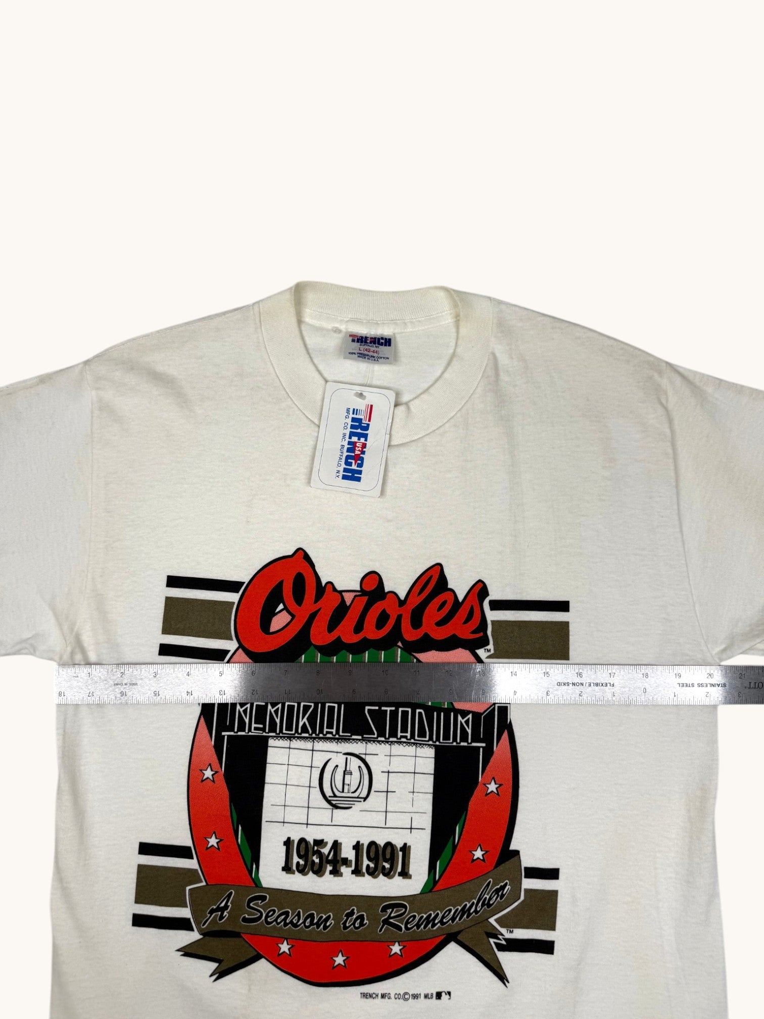 90s Trench Orioles Graphic Tee - L