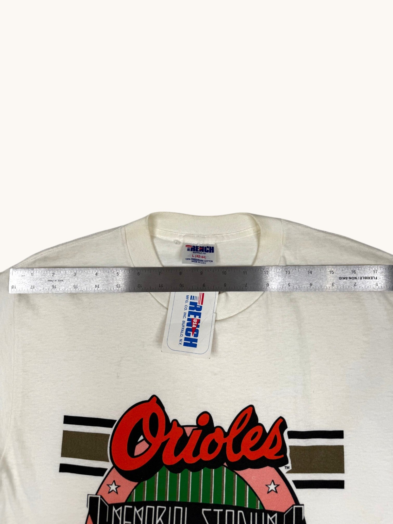 90s Trench Orioles Graphic Tee - L