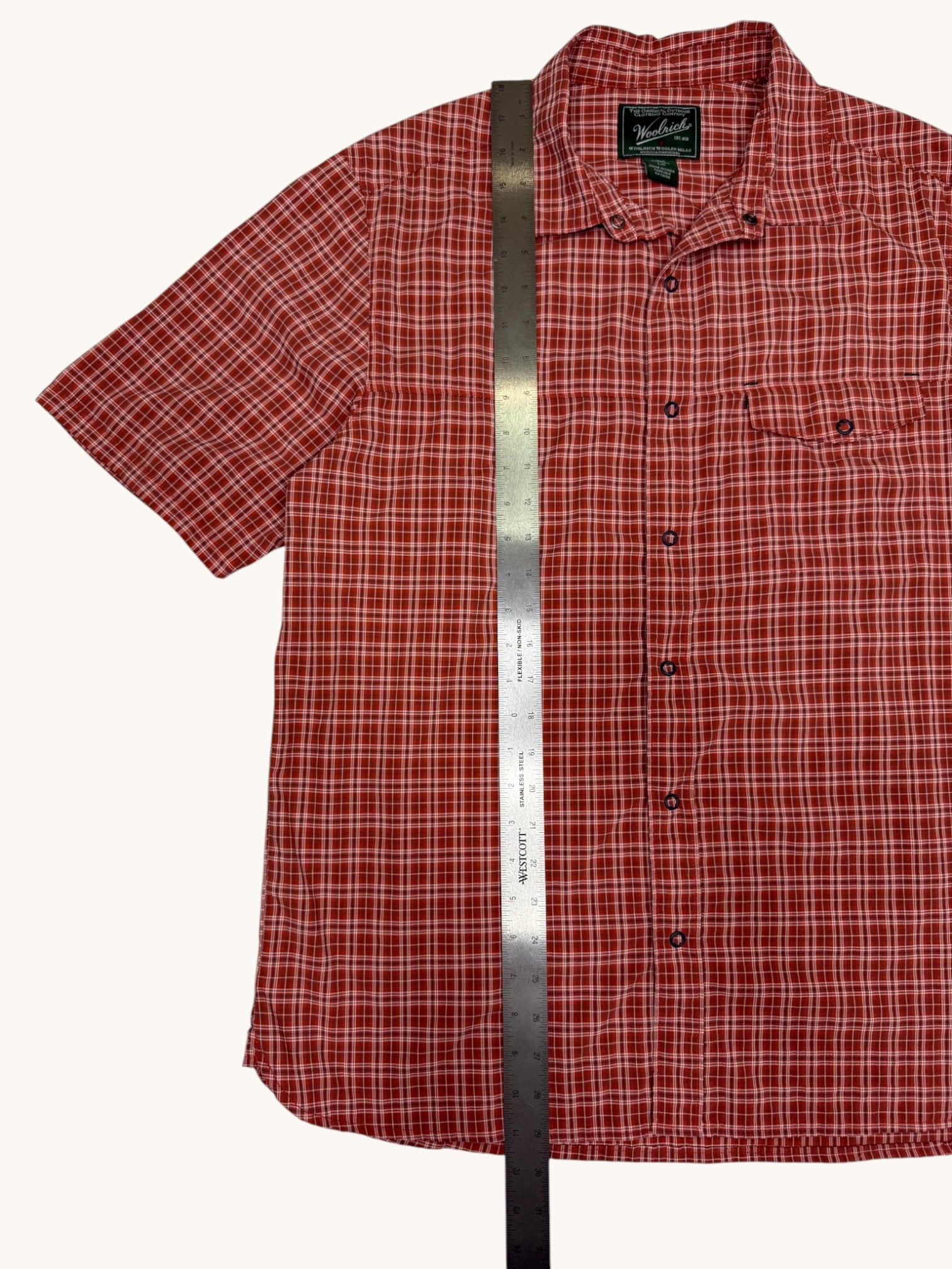 90s Woolrich Salmon Plaid Short Sleeve Button Up - L