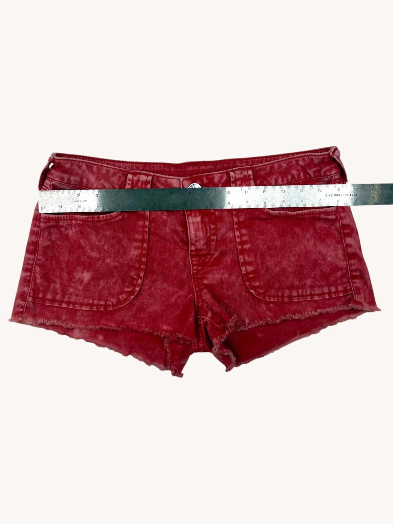 00s True Religion Red Denim Shorts - 31