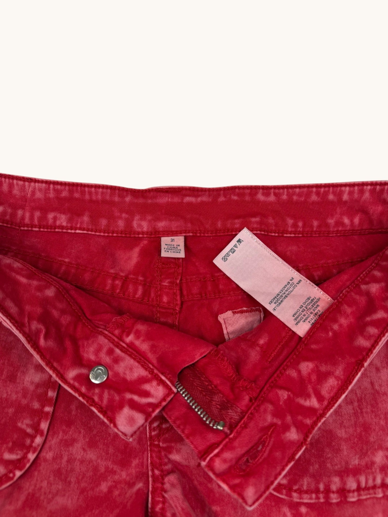 00s True Religion Red Denim Shorts - 31