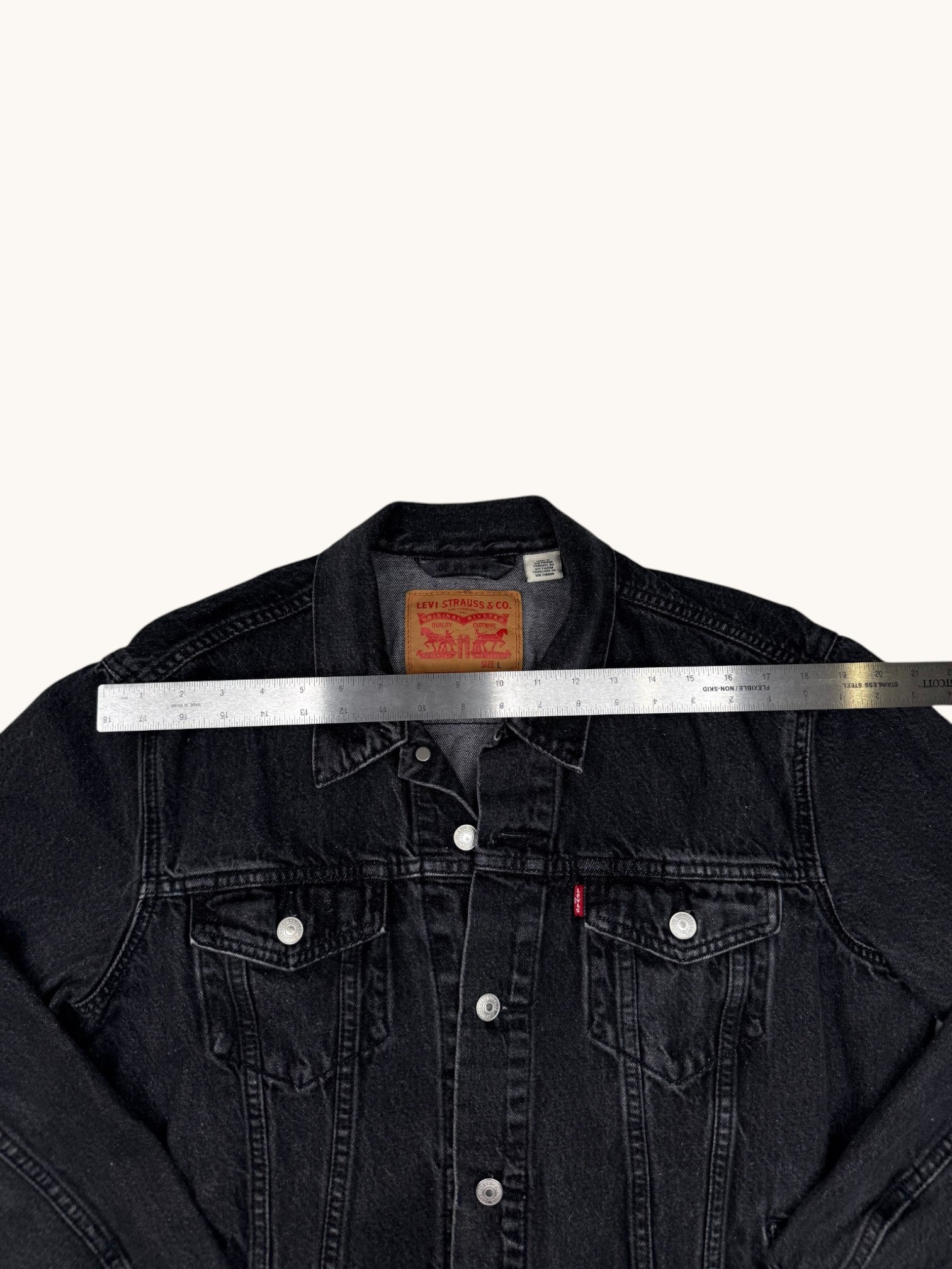 90s Levi's Black Denim Jacket - L