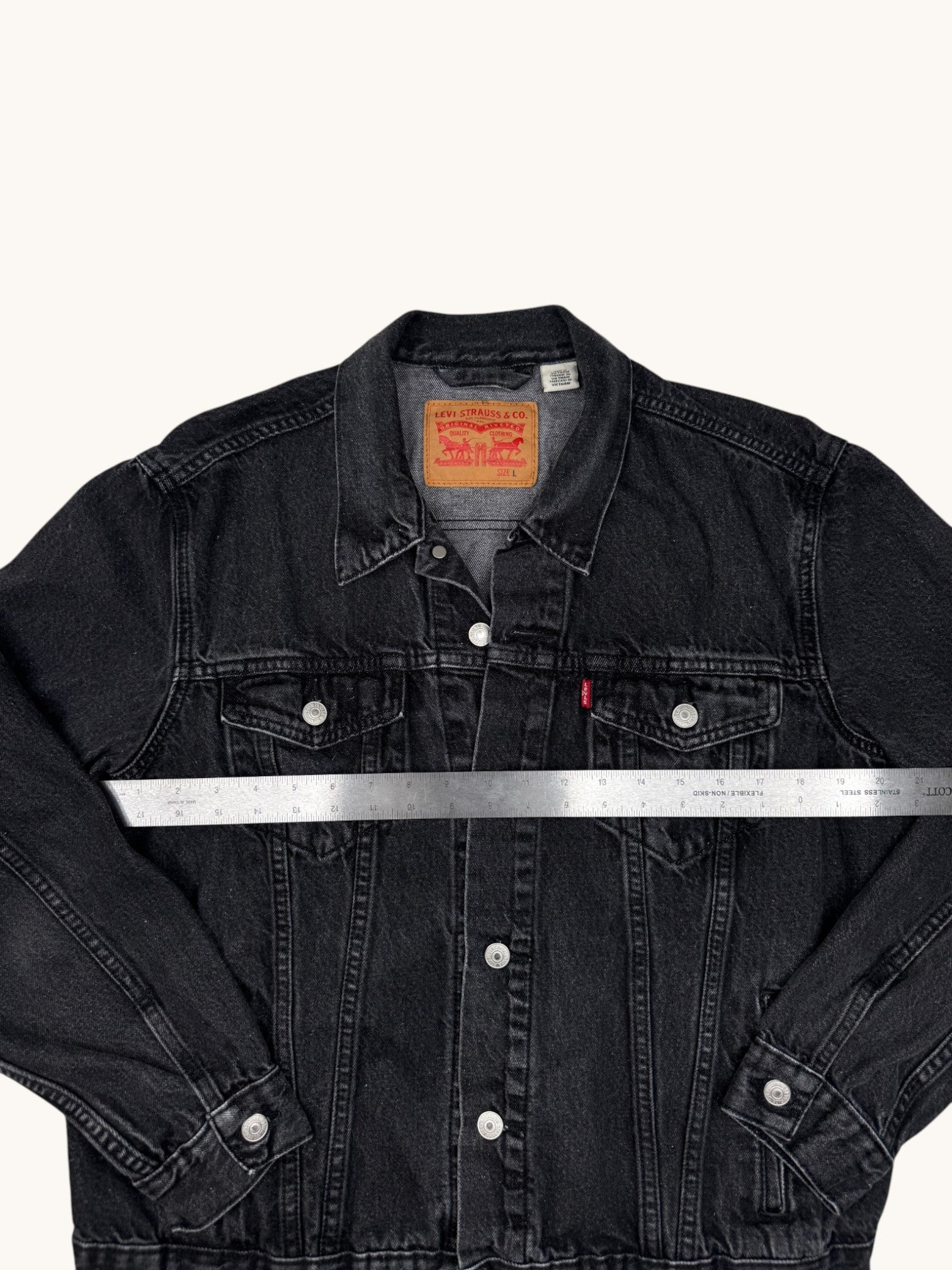 90s Levi's Black Denim Jacket - L