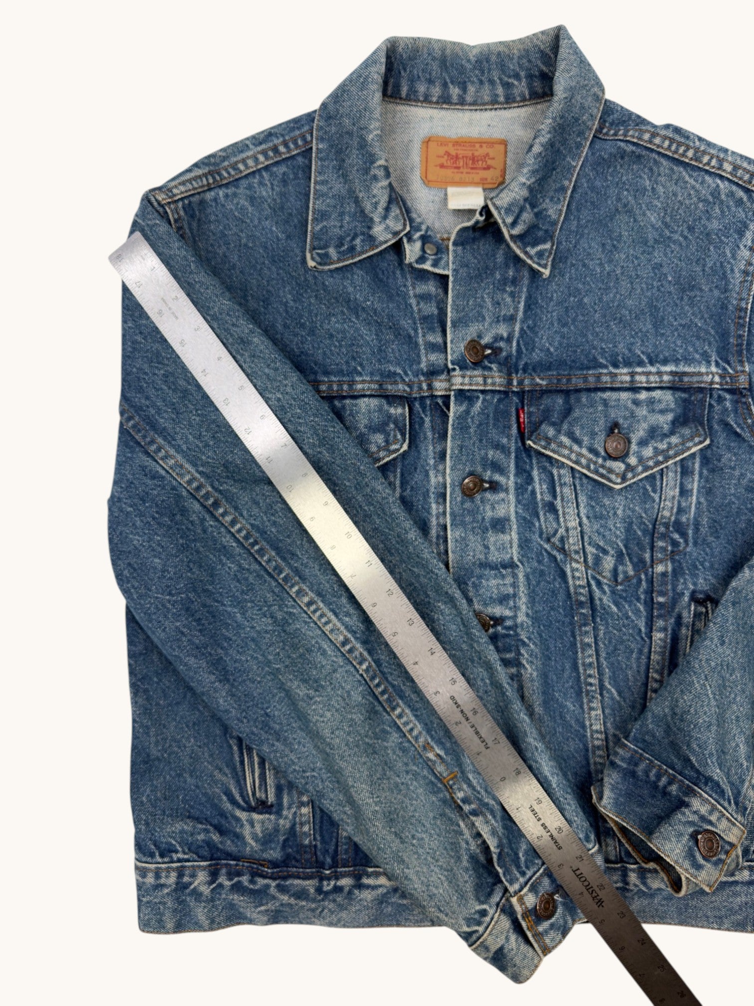 90s Levi's Denim Jacket - 42
