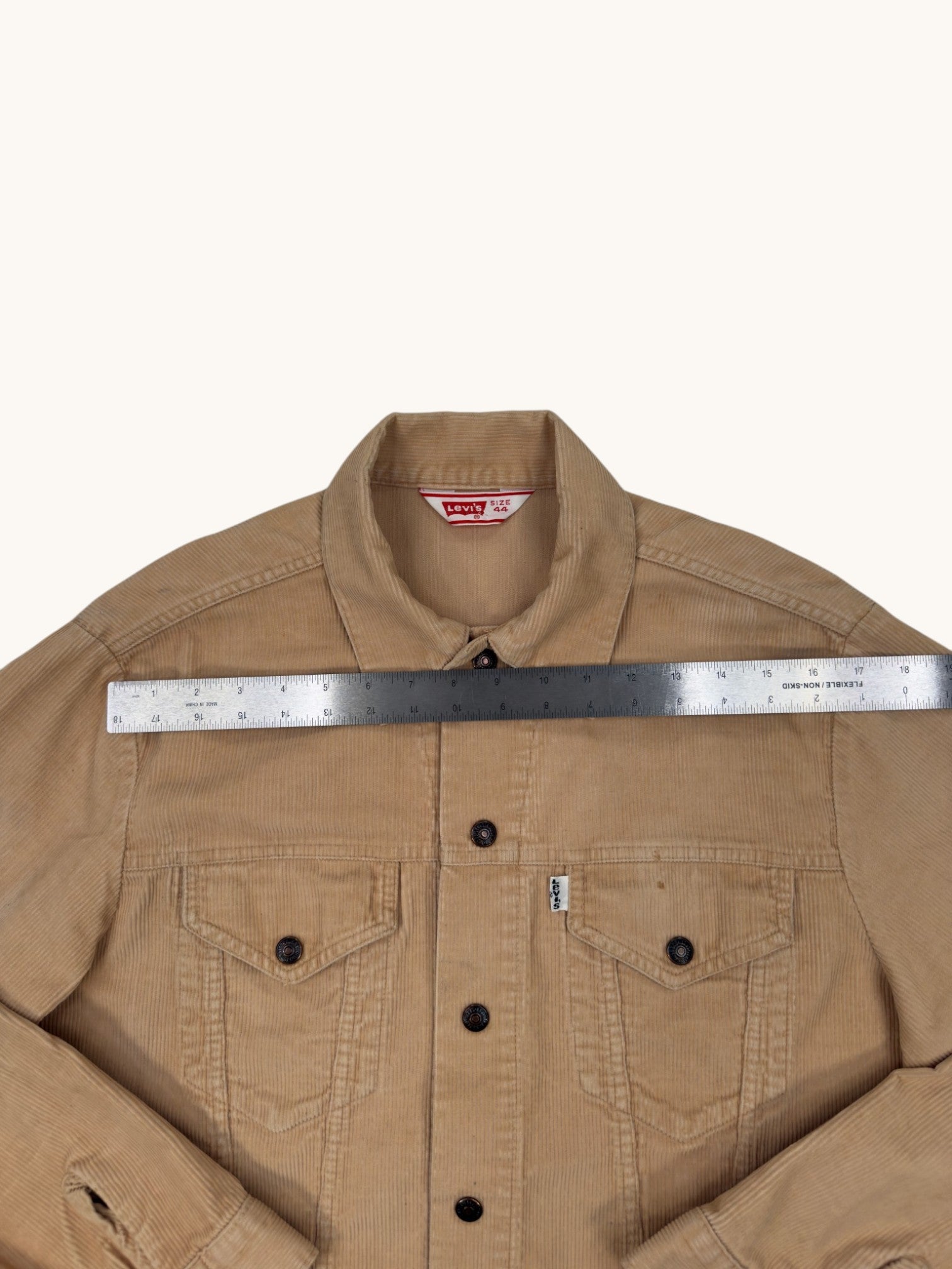 90s Levi's Beige Corduroy Jacket - 44