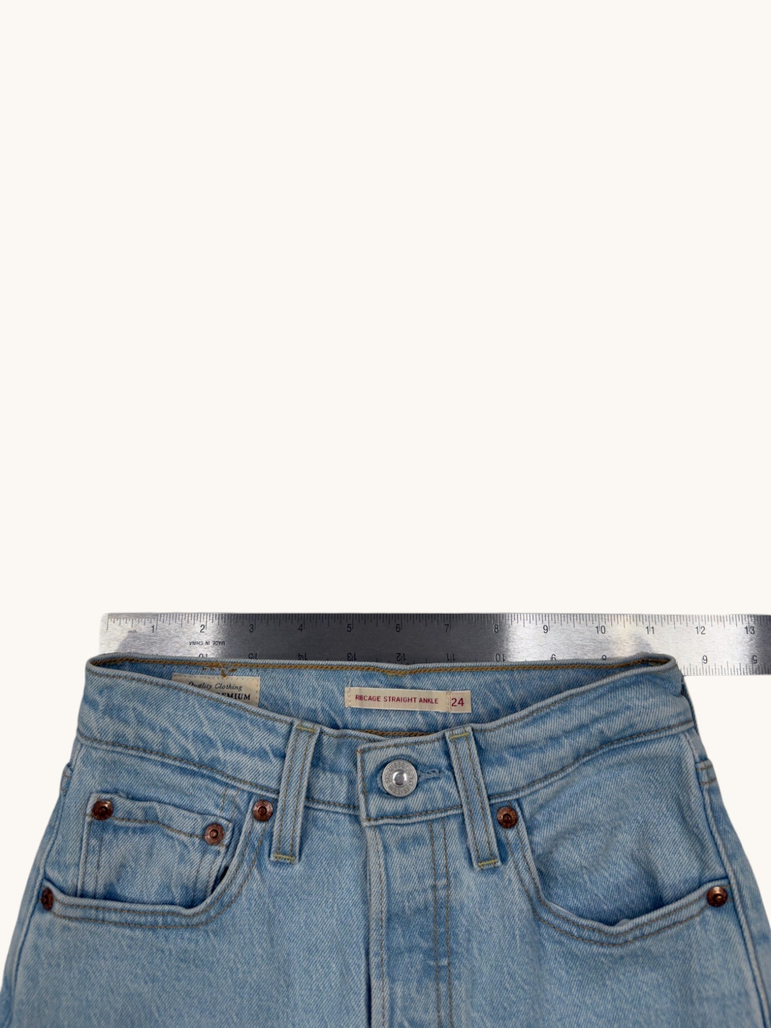 Levi's Straight Leg Jeans - 24