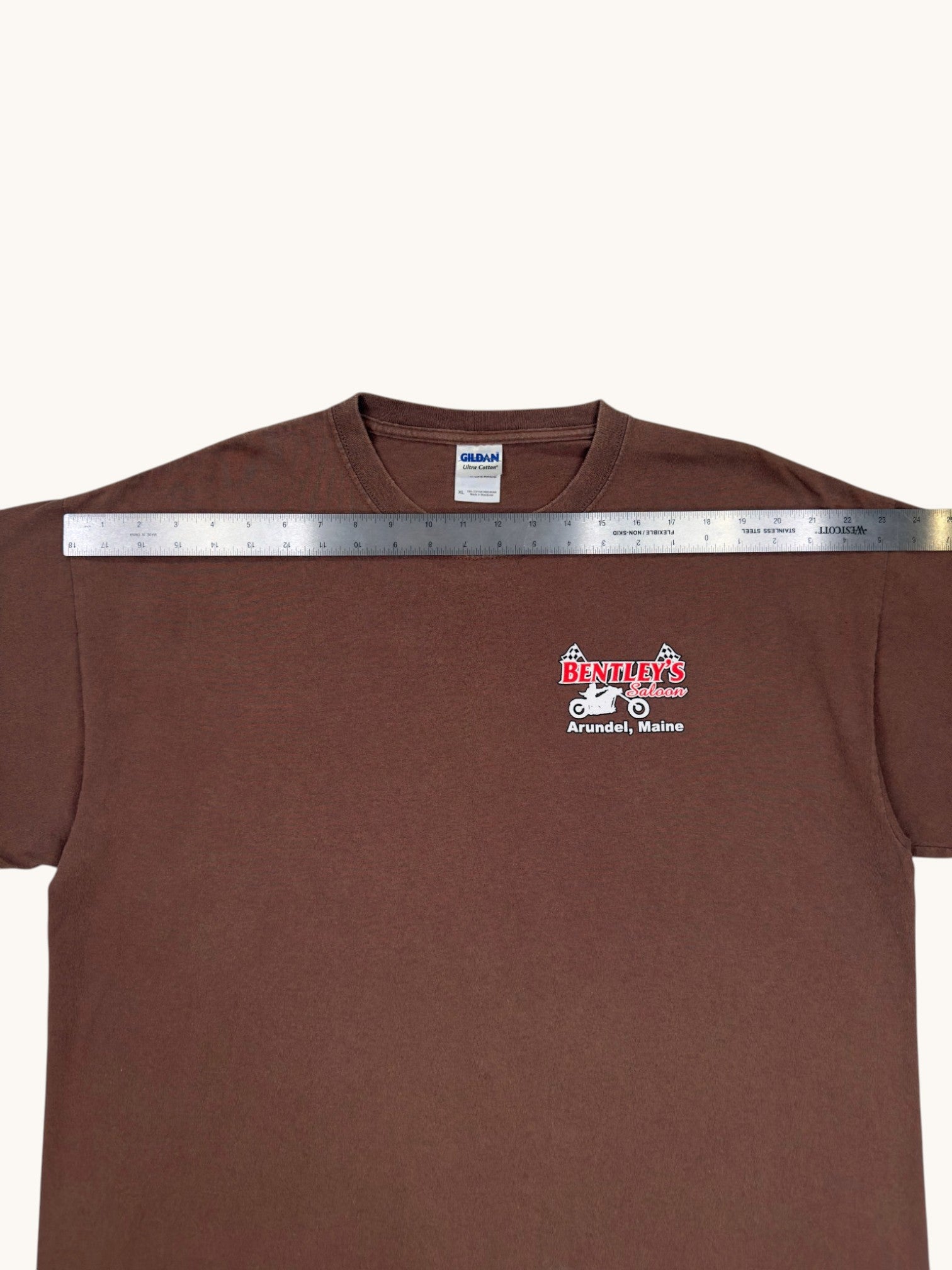 00s Gildan Bentley's Saloon Tee - XL