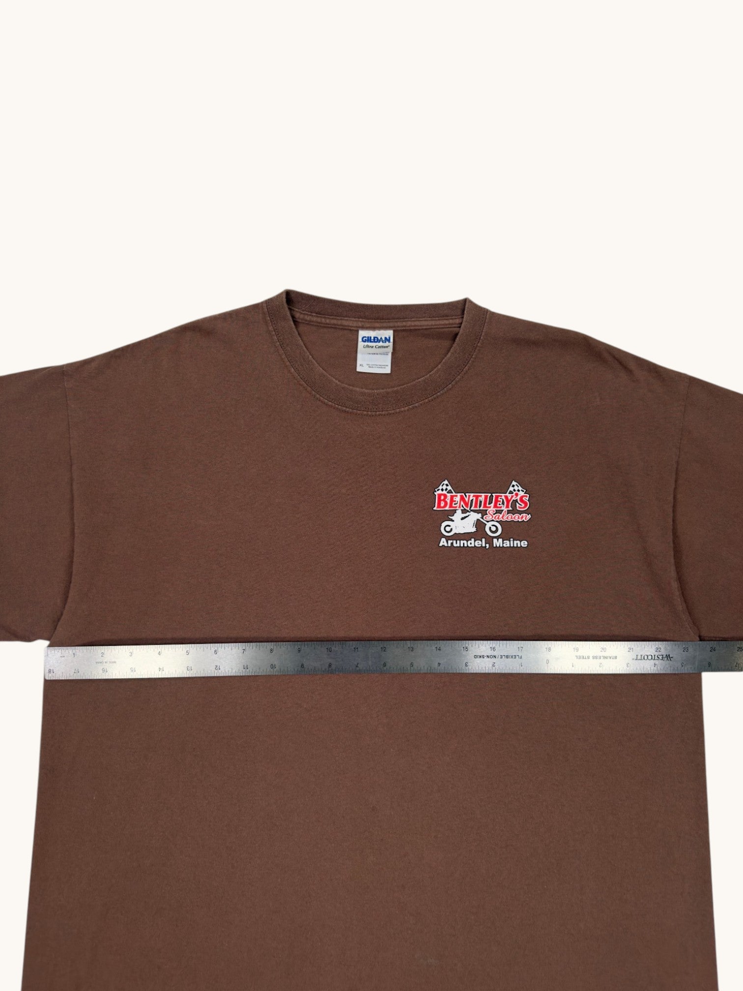 00s Gildan Bentley's Saloon Tee - XL