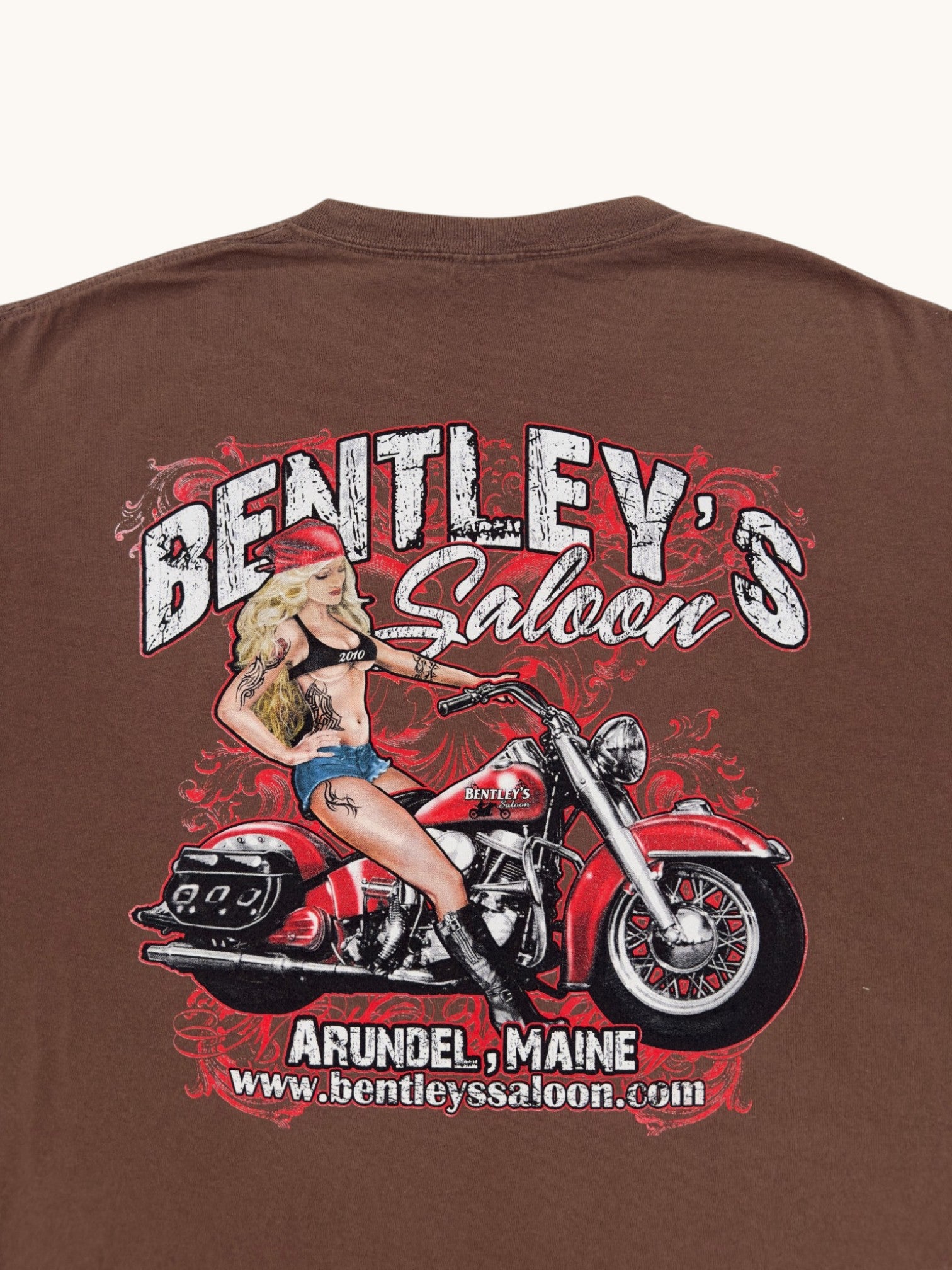 00s Gildan Bentley's Saloon Tee - XL
