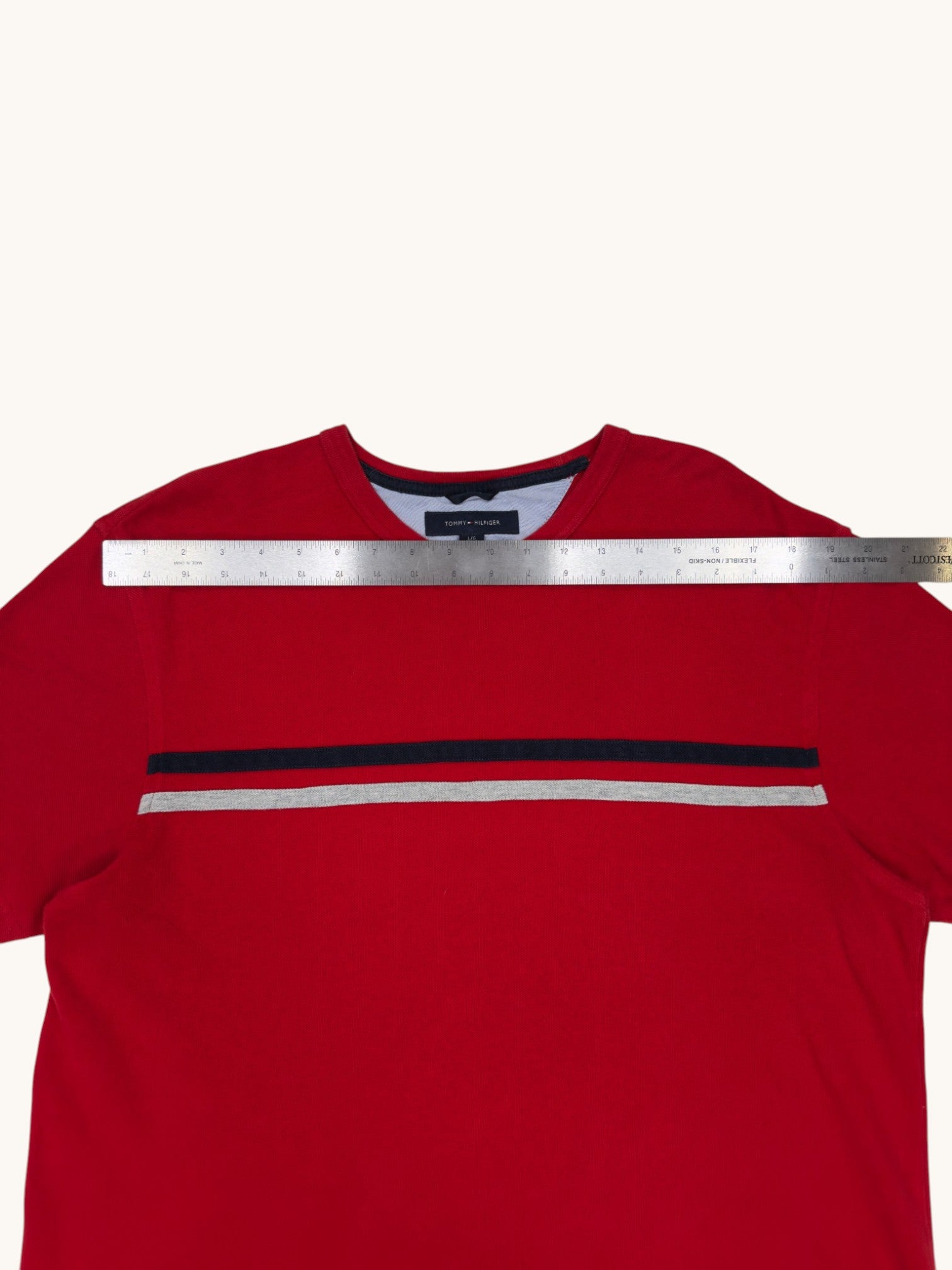 00s Tommy Hilfiger Red Stripe Tee - L