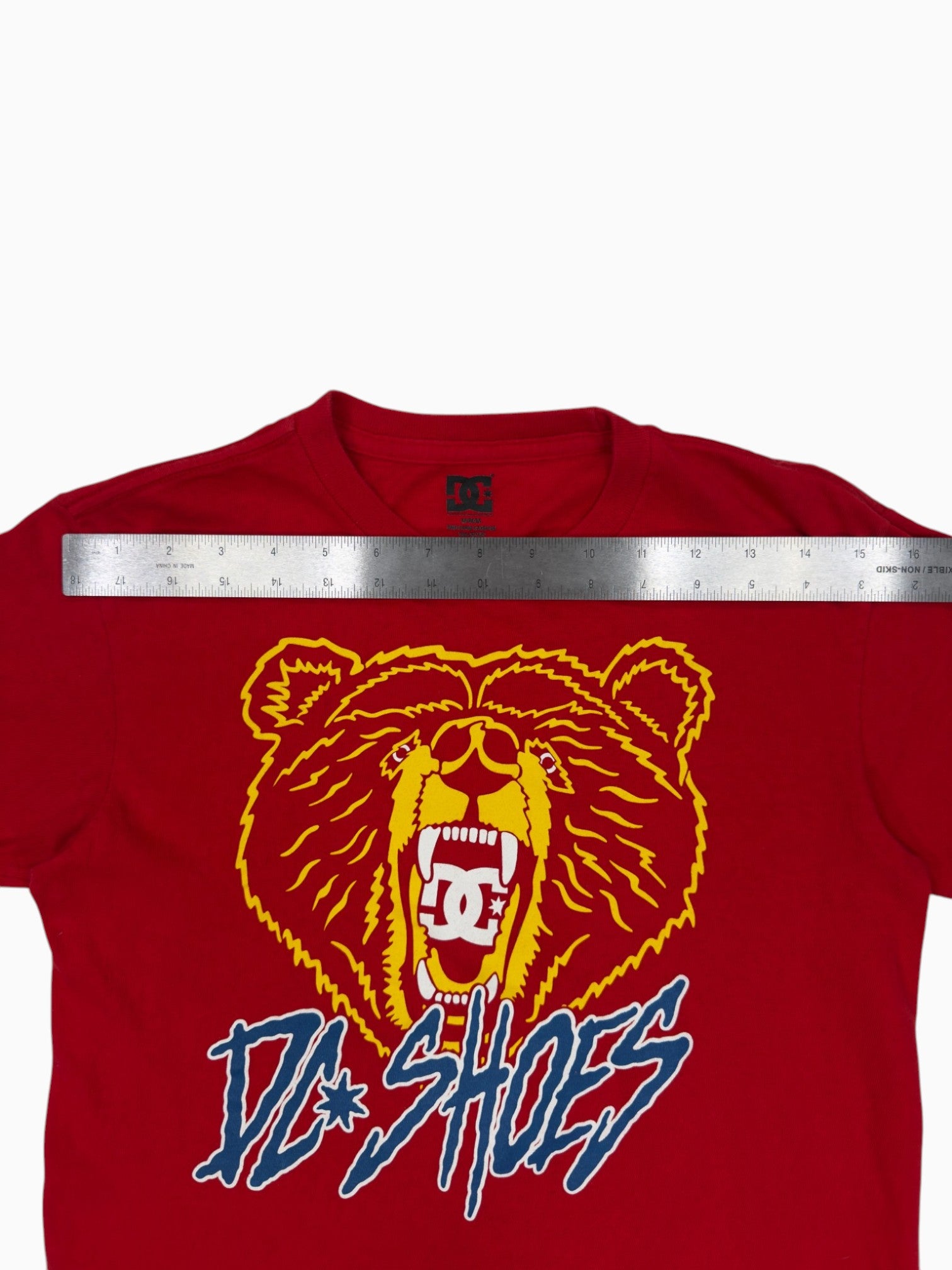 00s DC Shoes Grizzly Tee - M
