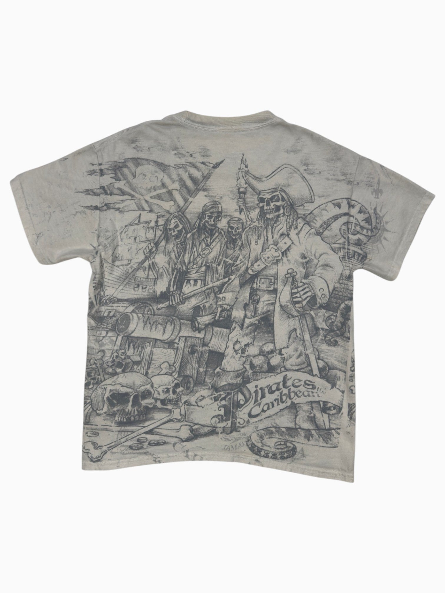 00s Walt Disney World Pirates of the Carribean Tee - L