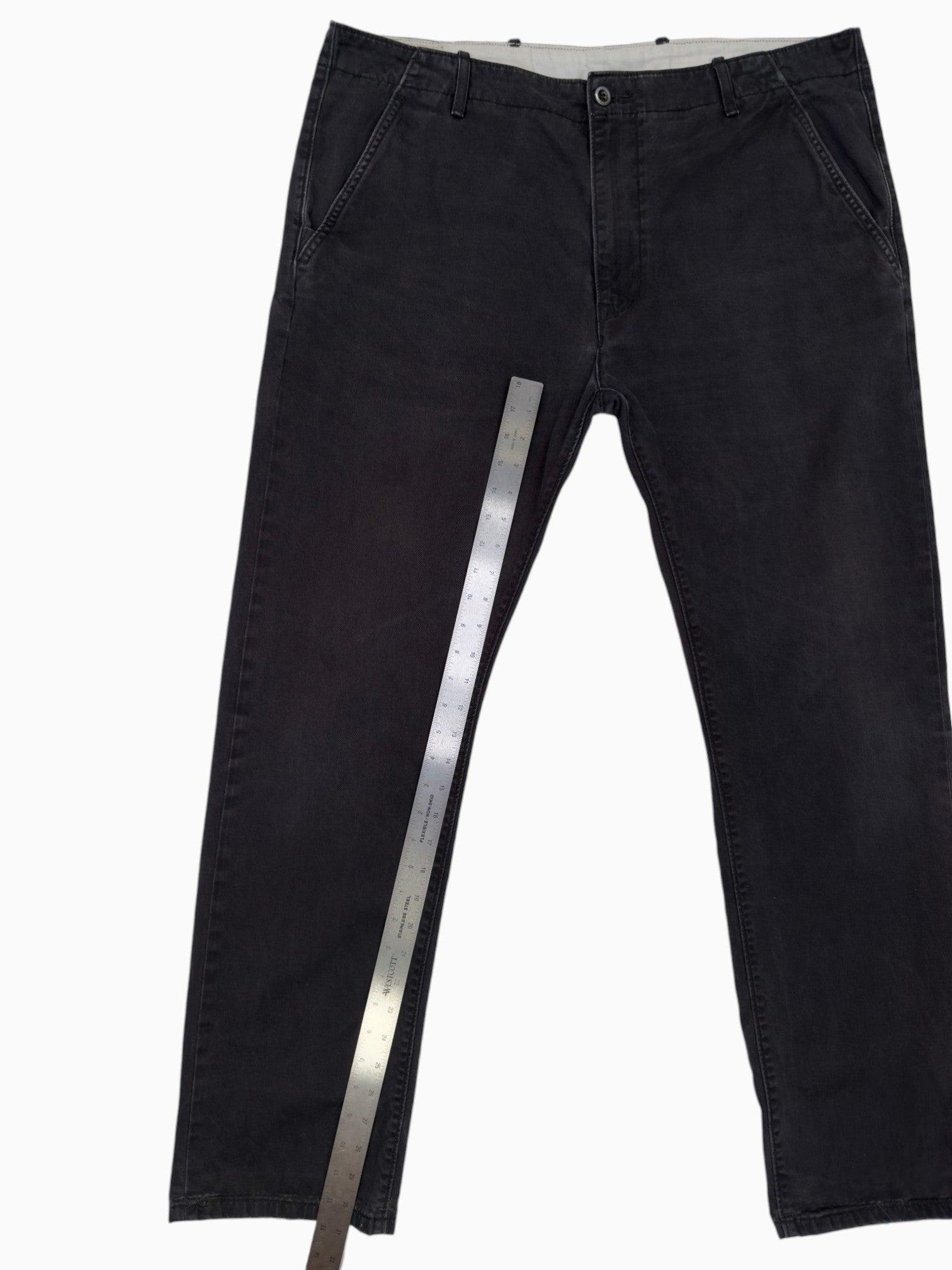 00s Levi's Black Khaki Pants - 38x32