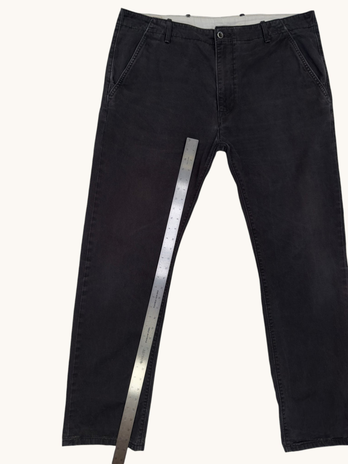 2010s Levi's Black Khaki Pants - 38x32