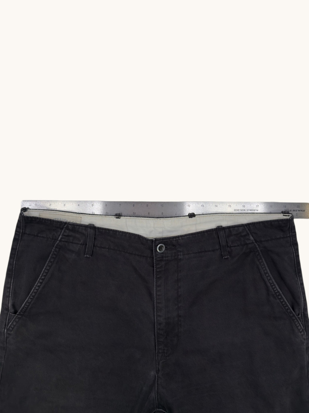 2010s Levi's Black Khaki Pants - 38x32