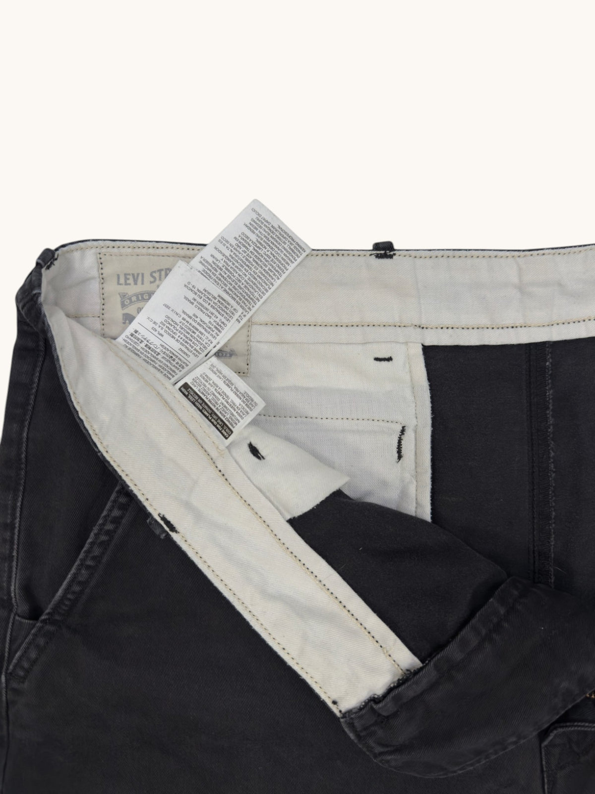 2010s Levi's Black Khaki Pants - 38x32