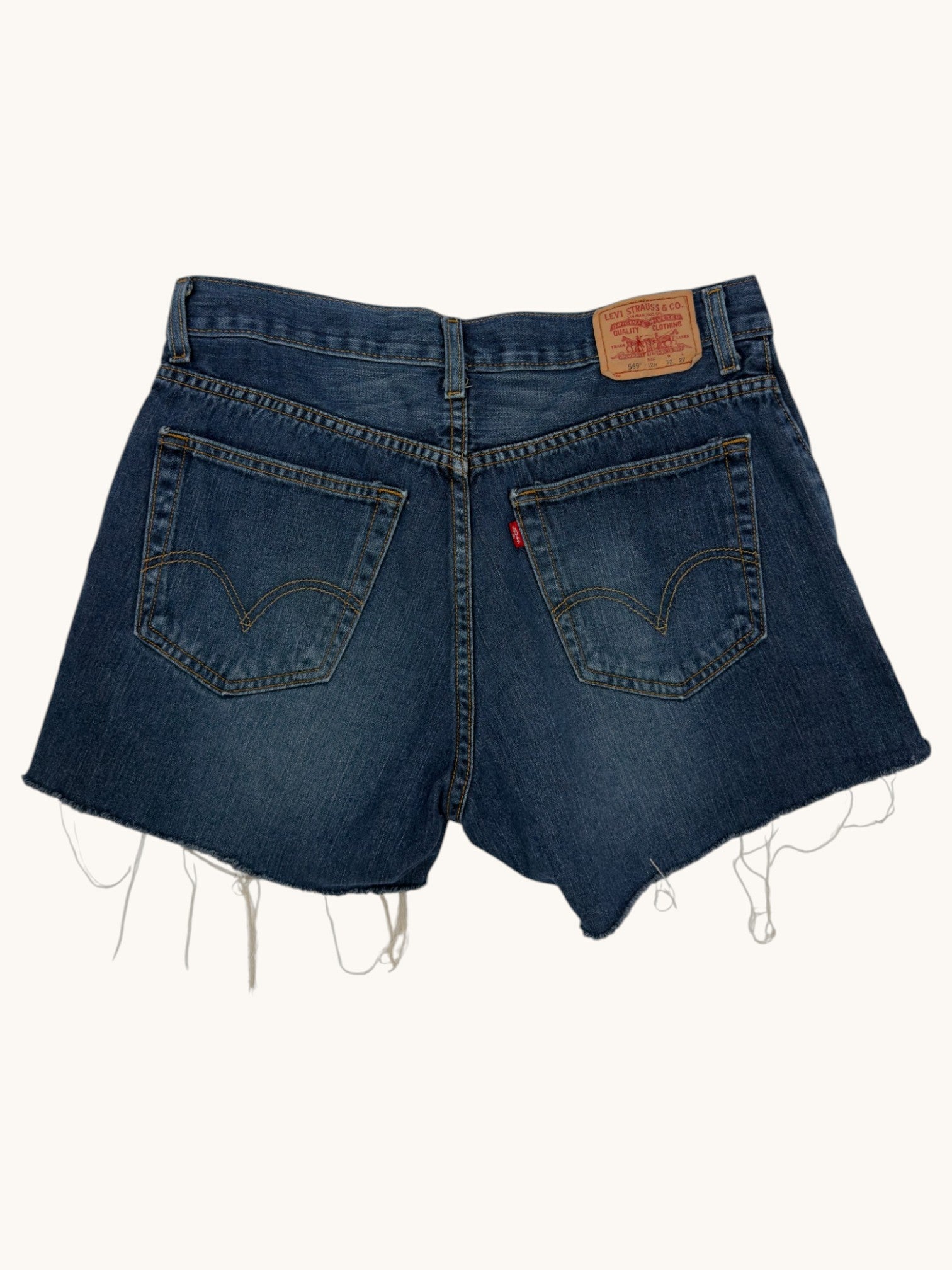 00s Levi's 559 Loose Straight Cutoffs - 32