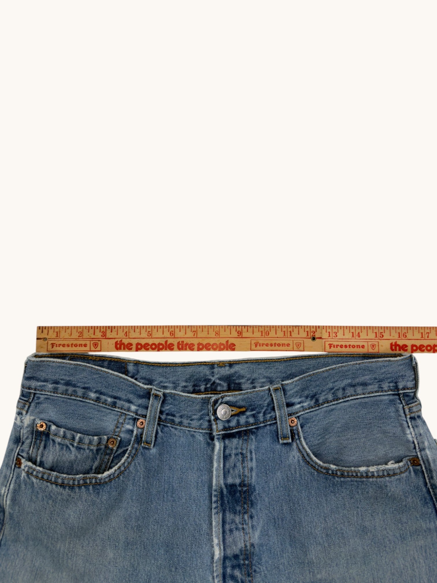 00s Levi's 501 Cutoffs - 34
