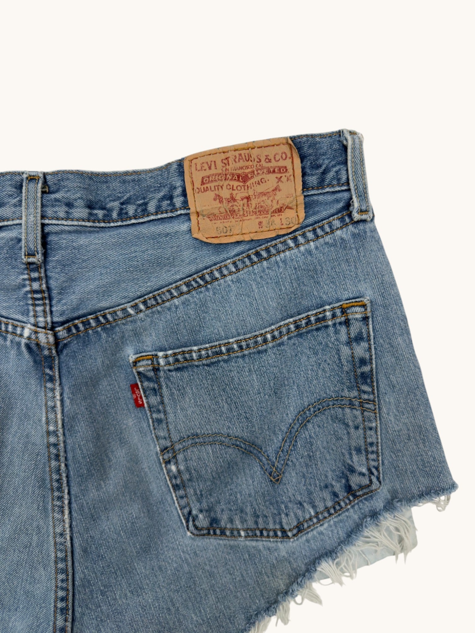 00s Levi's 501 Cutoffs - 34