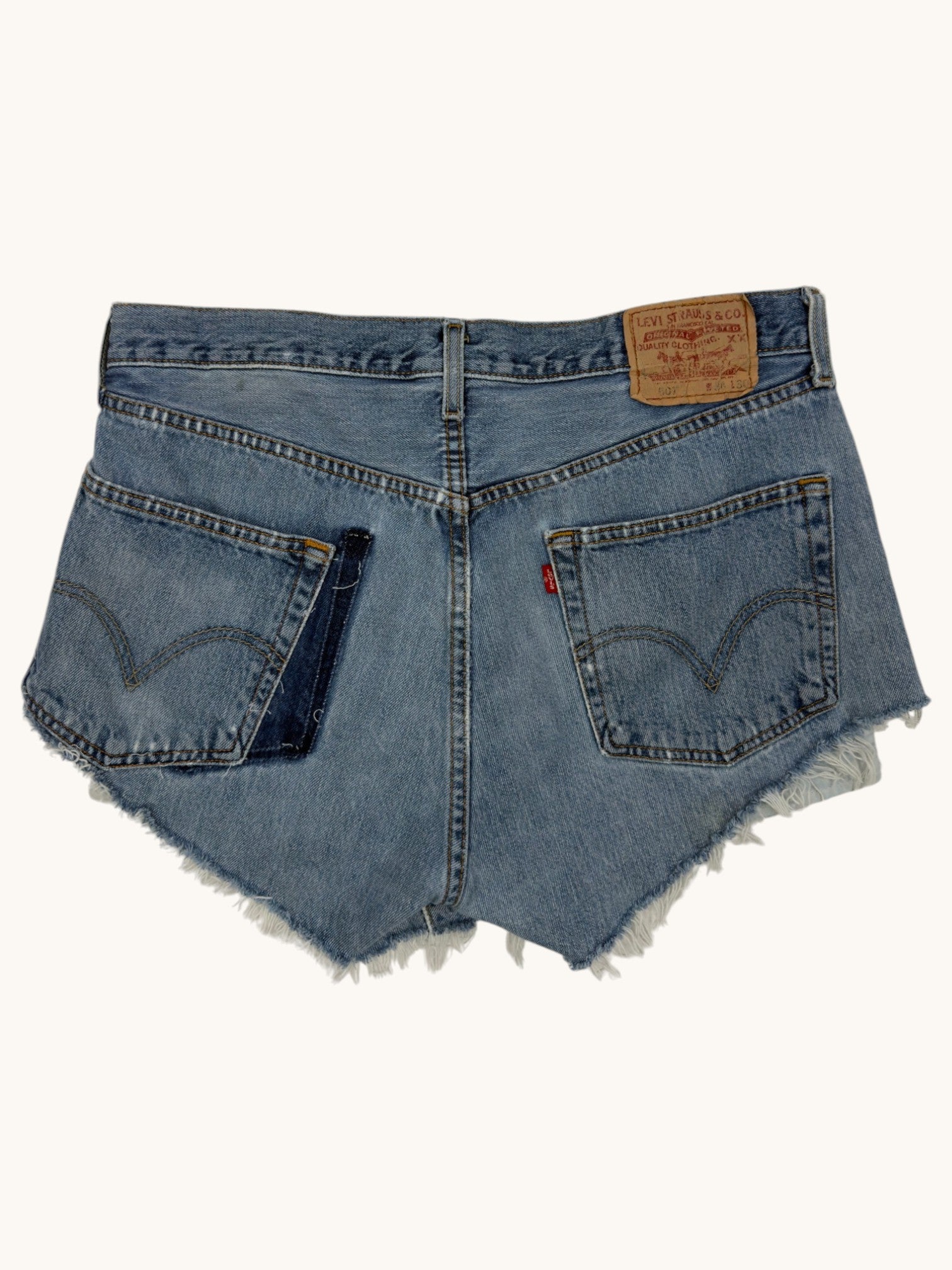 00s Levi's 501 Cutoffs - 34