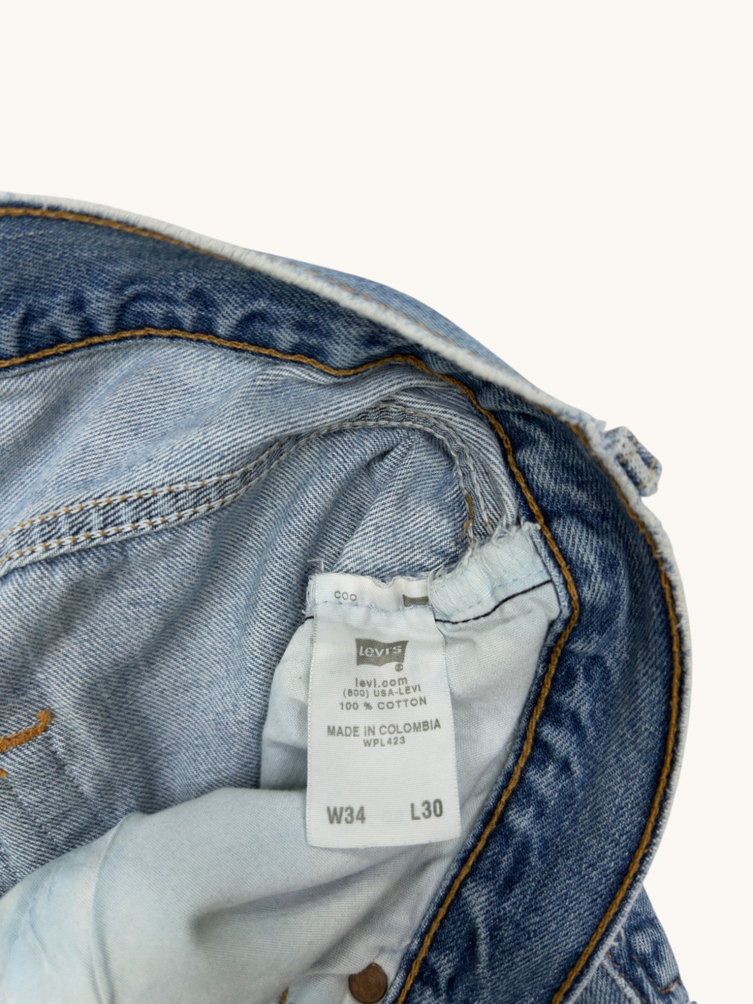 00s Levi's 501 Cutoffs - 34