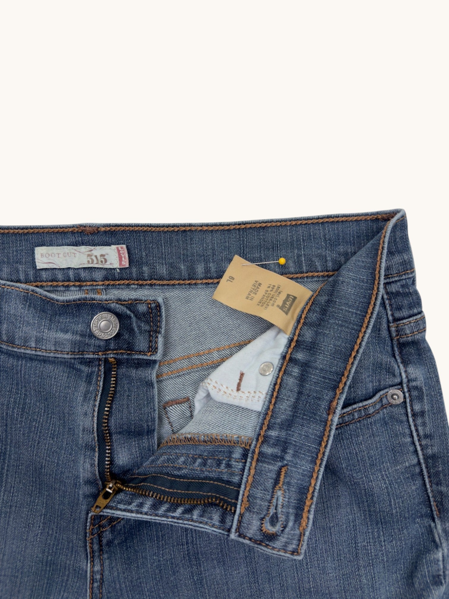 00s Levi's 515 Bootcut Cutoffs - 6