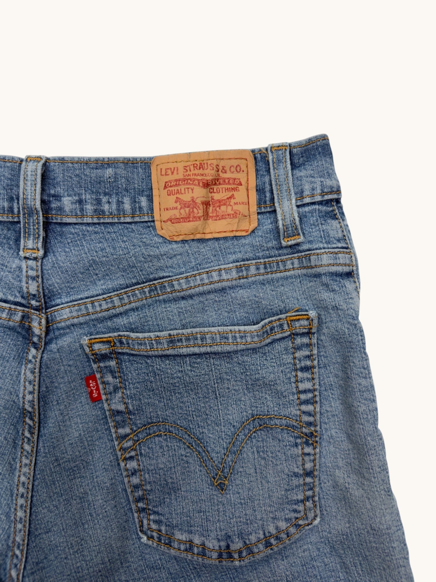 00s Levi's 550 Relaxed Bootcut Cutoffs - 10