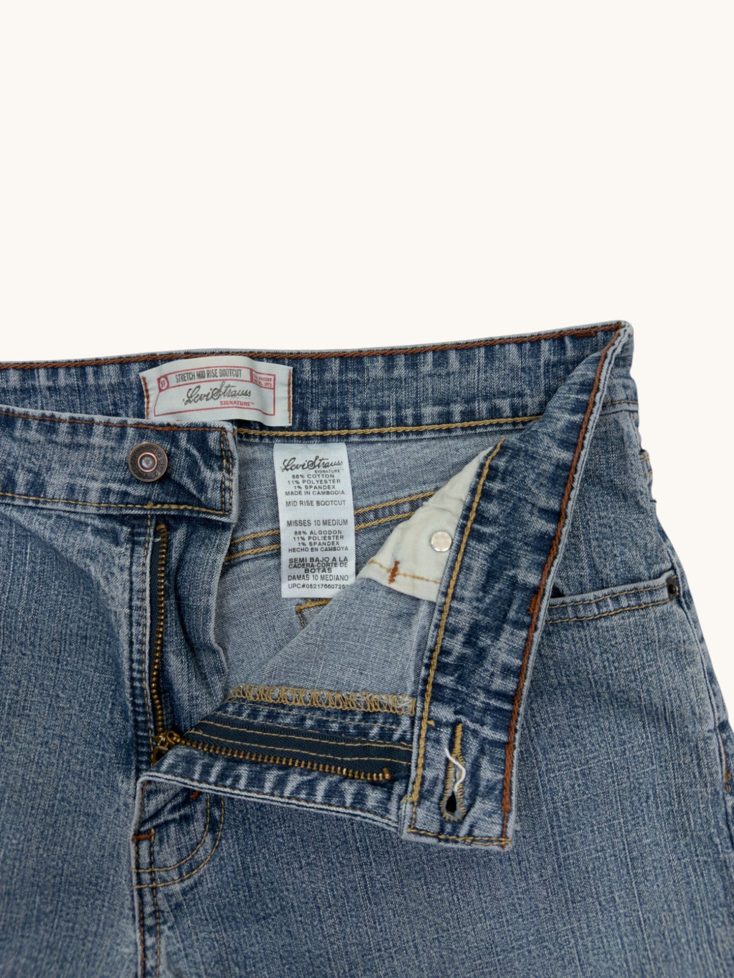 00s Levi's Mid Rise Bootcut Cutoffs - 10