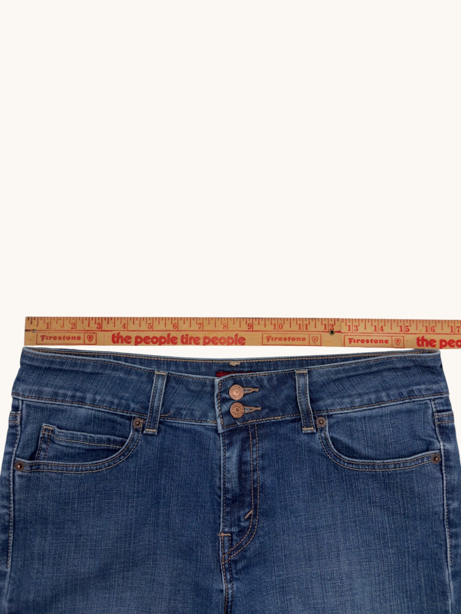 00s Levi's Cutoffs - 8