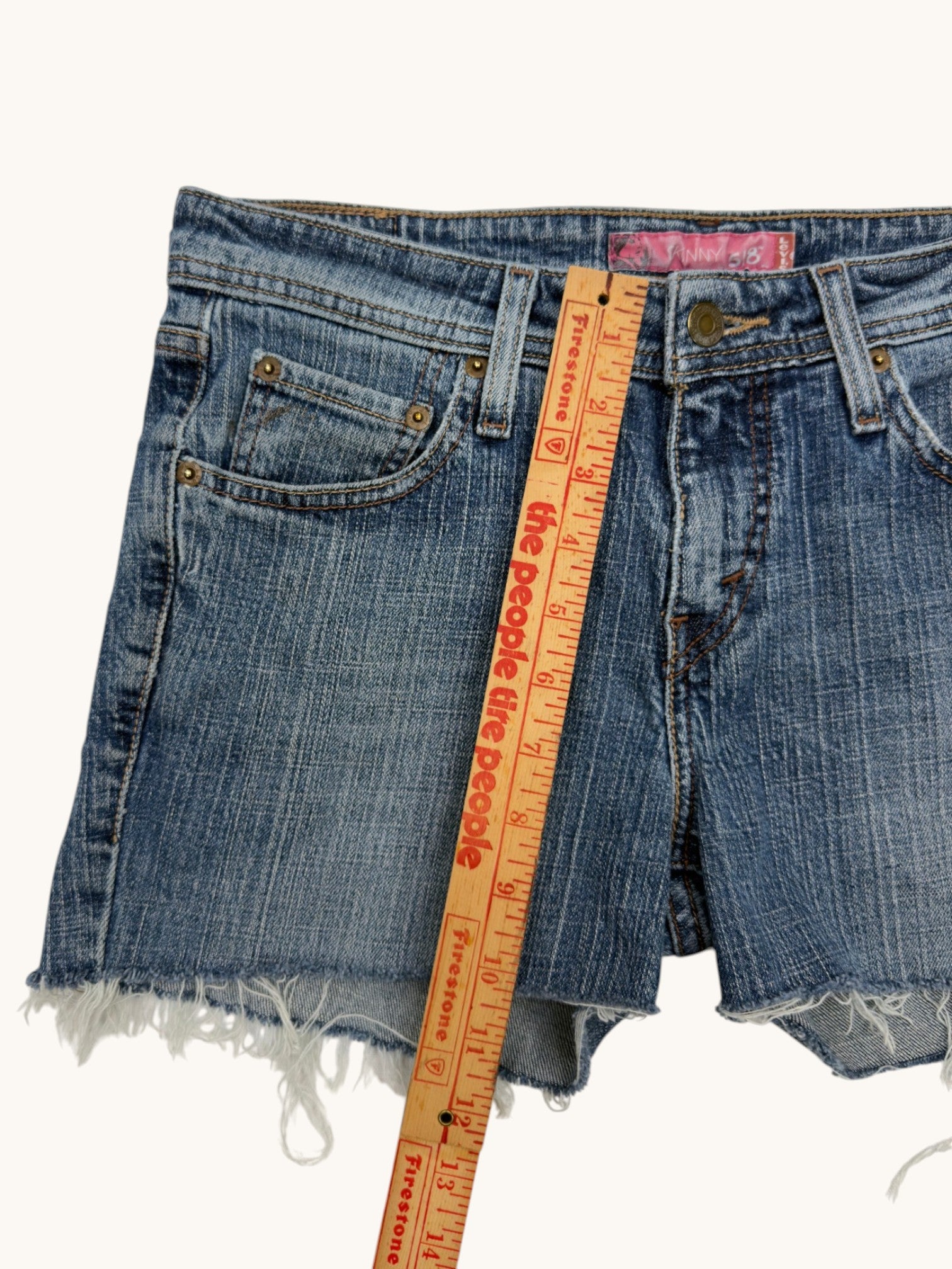 00s Levi's 518 Skinny Cutoffs - 9