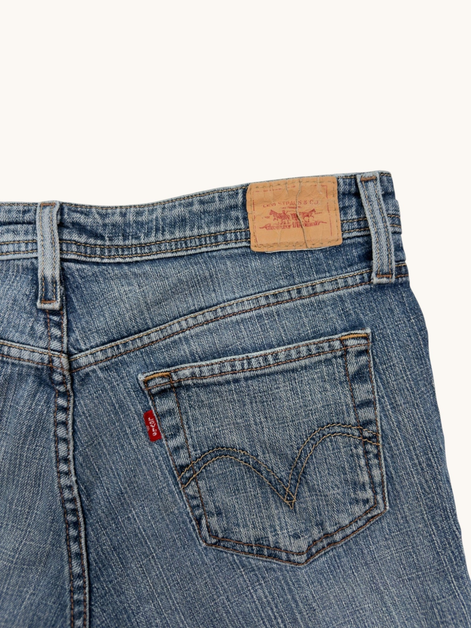 00s Levi's 518 Skinny Cutoffs - 9