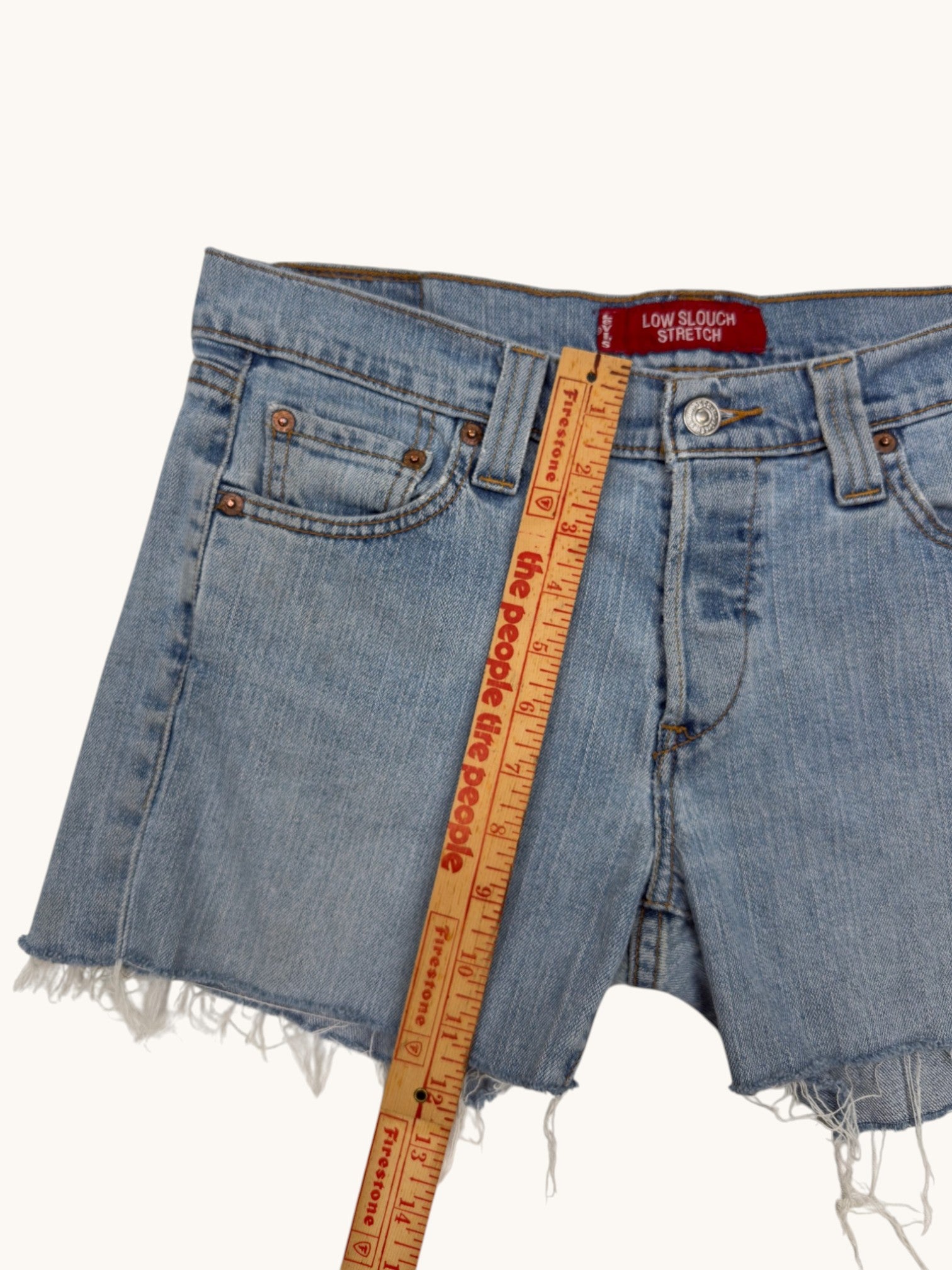 00s Levi's 515 Low Slouch Stretch Cutoffs - 9