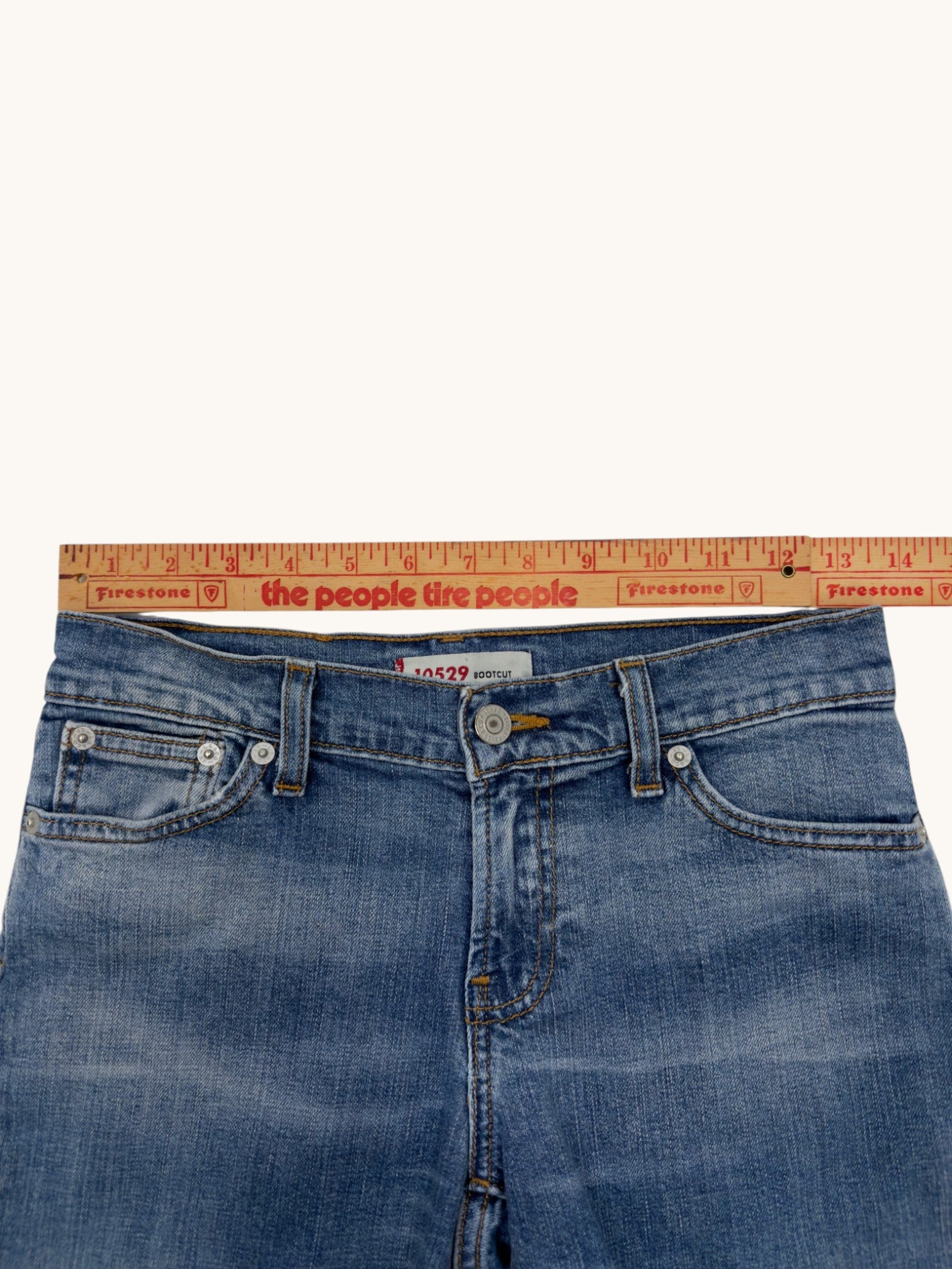 00s Levi's 10529 Bootcut Cutoffs - 27
