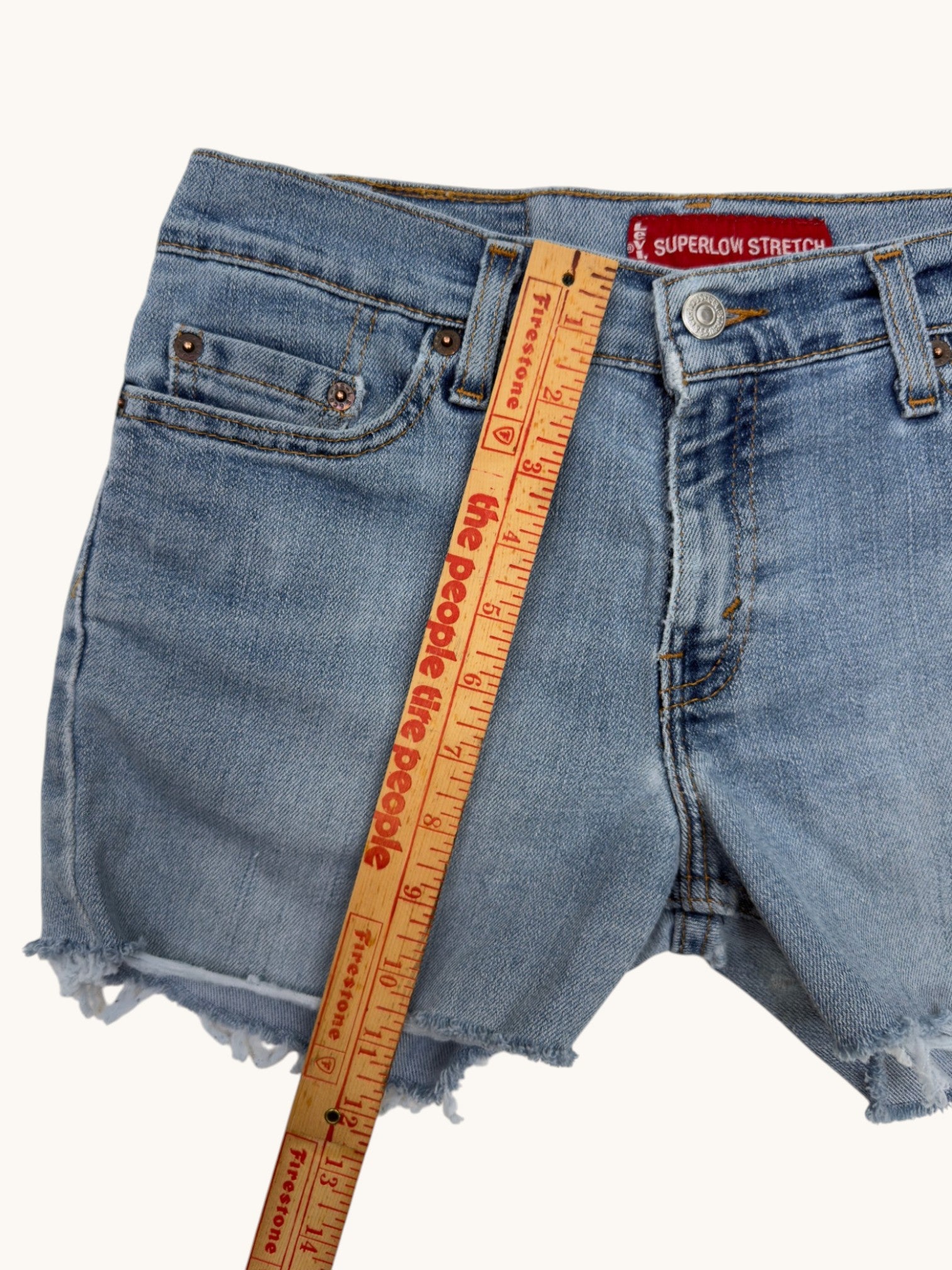00s Levi's 518 Superlow Stretch Cutoffs - 5