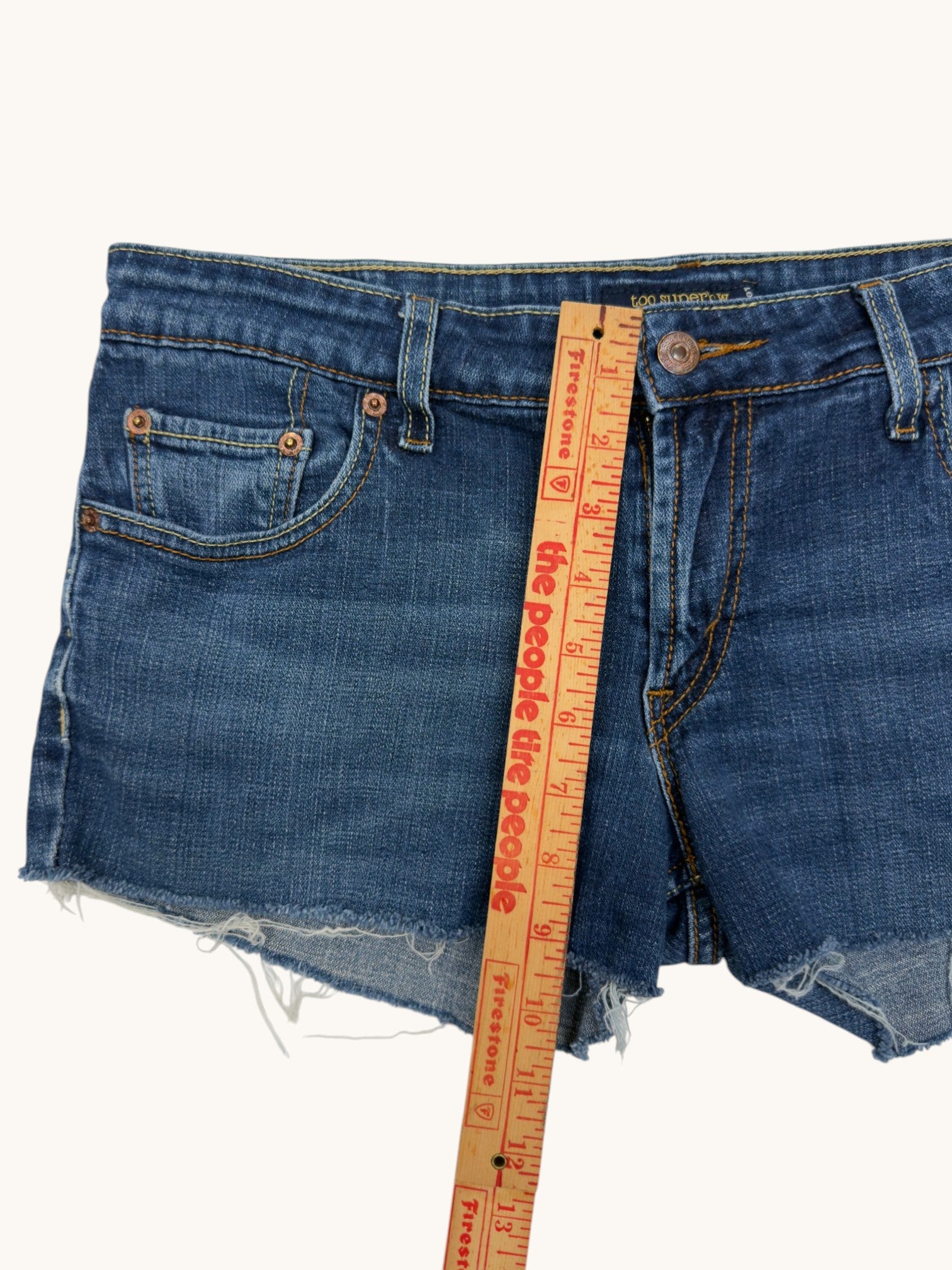 00s Levi's 524 Too Superlow Cutoffs - 13