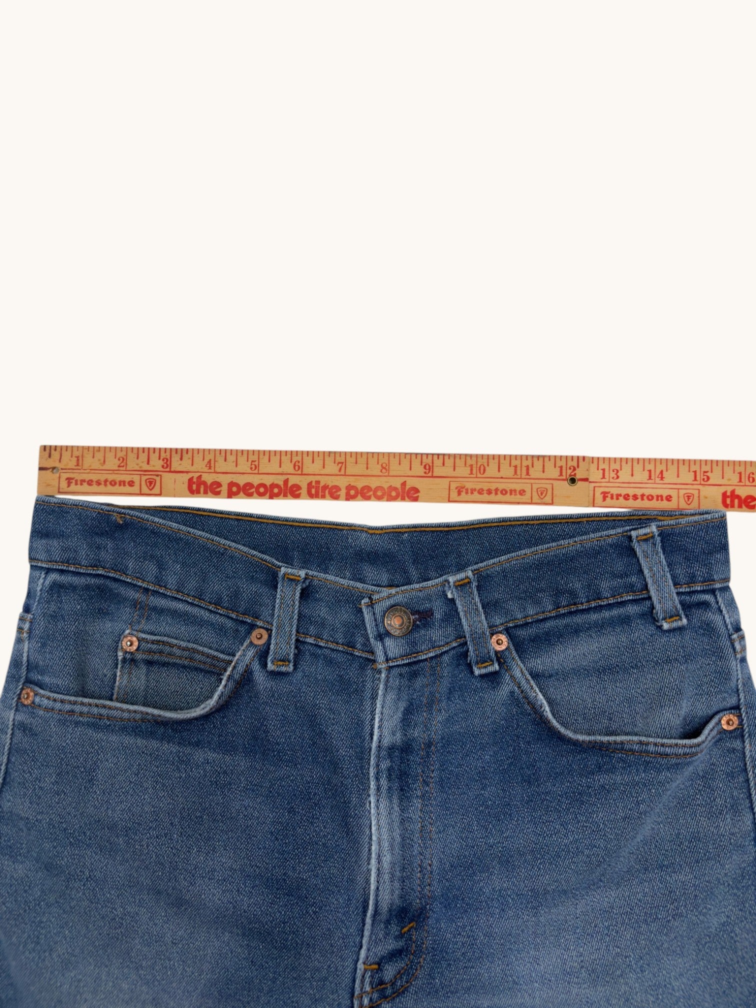 00s Levi's Cutoffs - 33