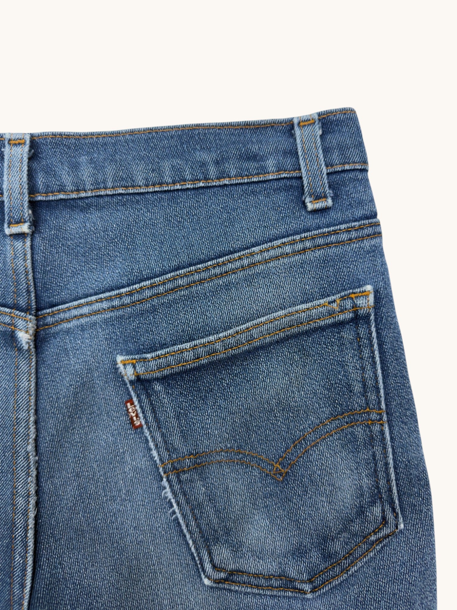 00s Levi's Cutoffs - 33