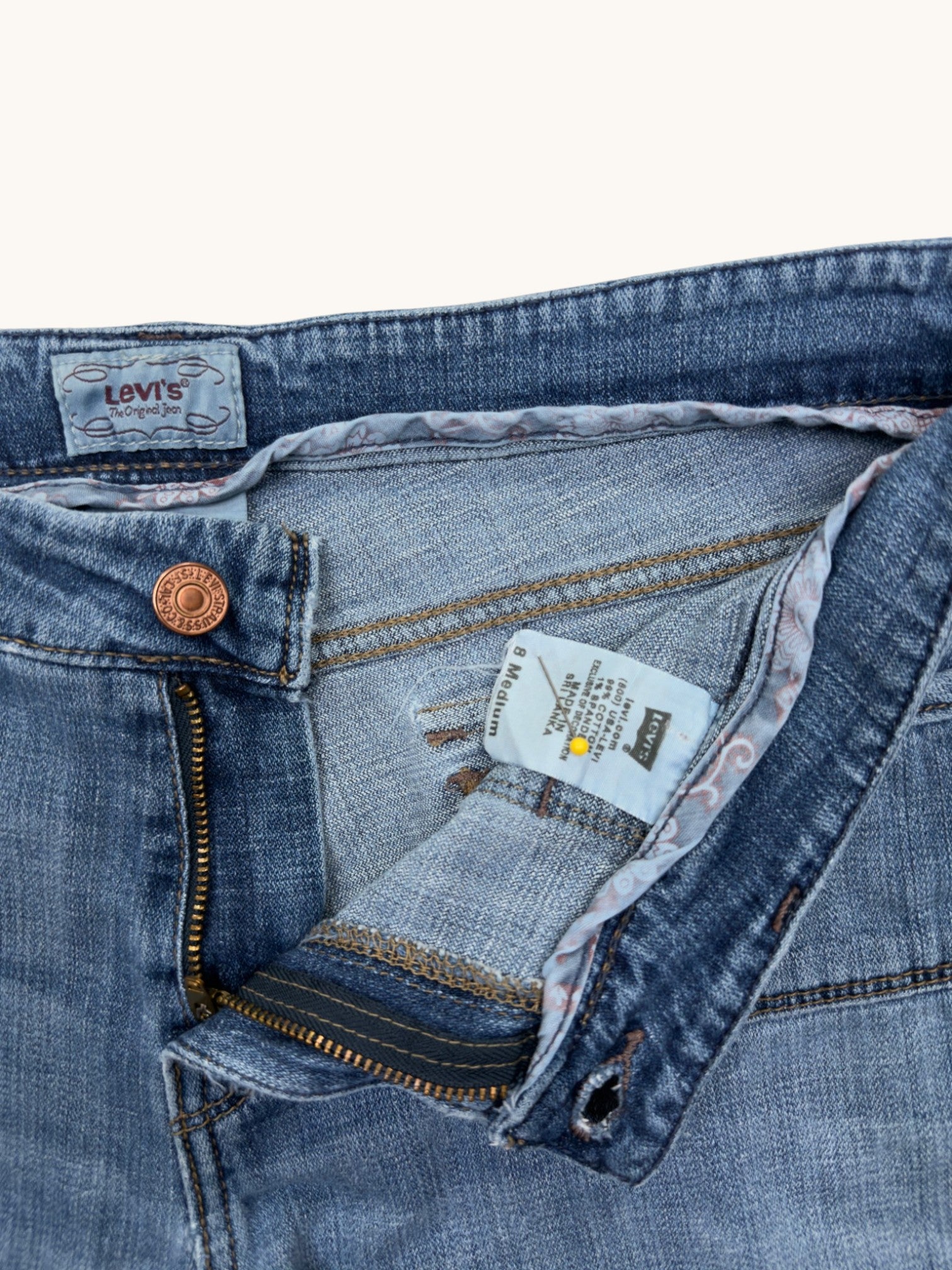 00s Levi's 545 Low Bootcut Cutoffs - 8