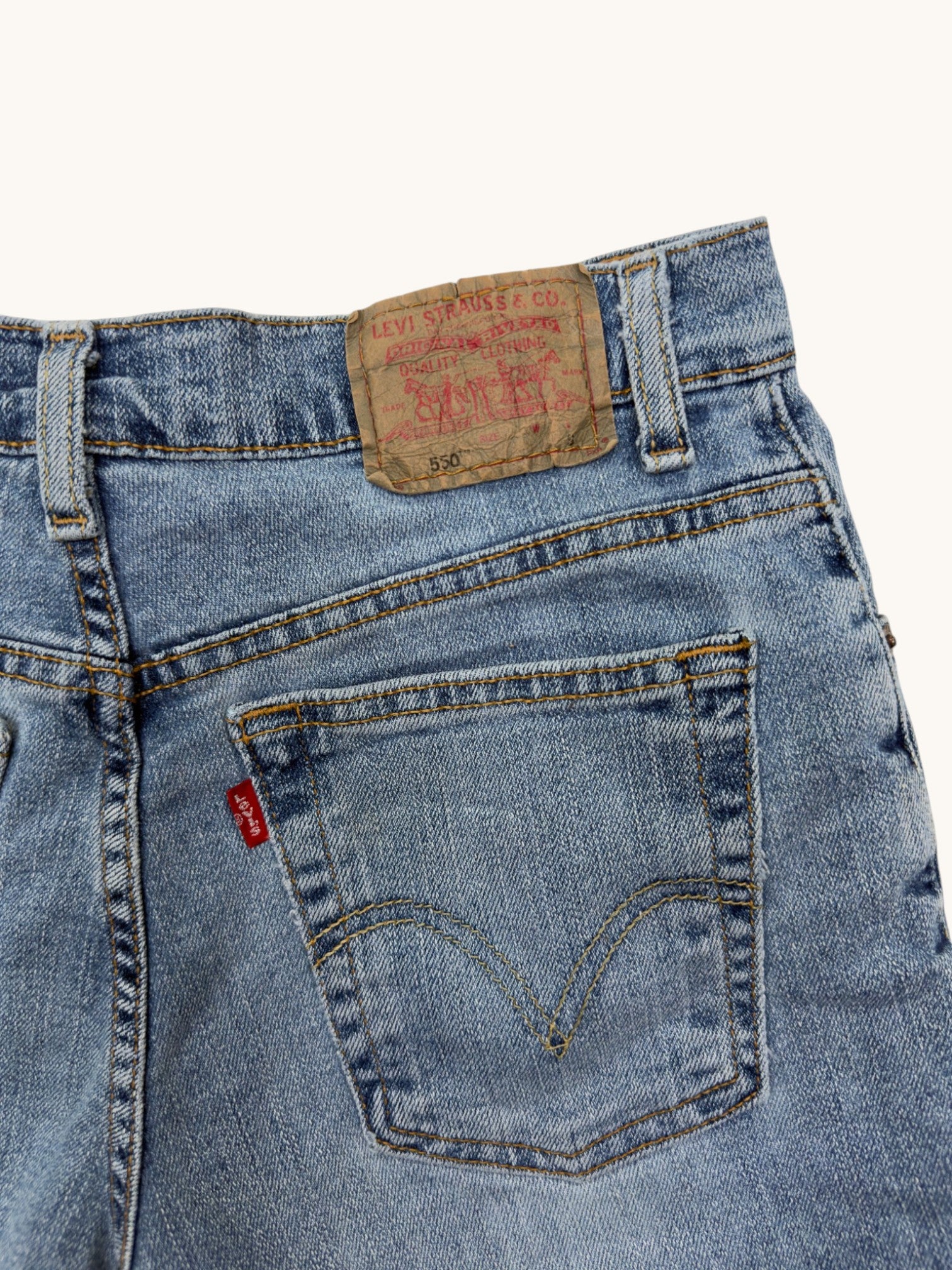 00s Levi's 550 Classic Relaxed Stretch Cutoffs - 8