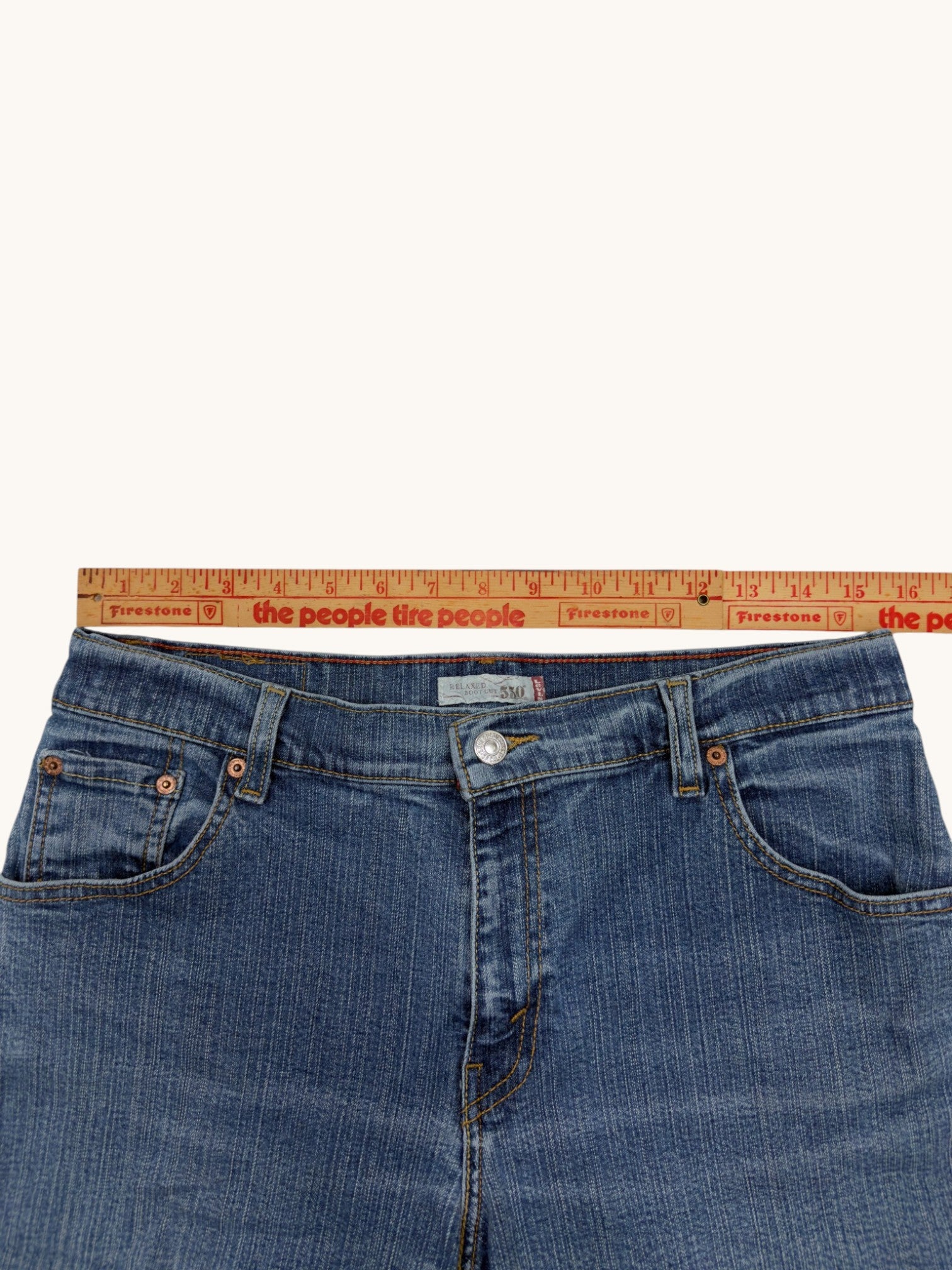 00s Levi's 550 Relaxed Bootcut Cutoffs - 12