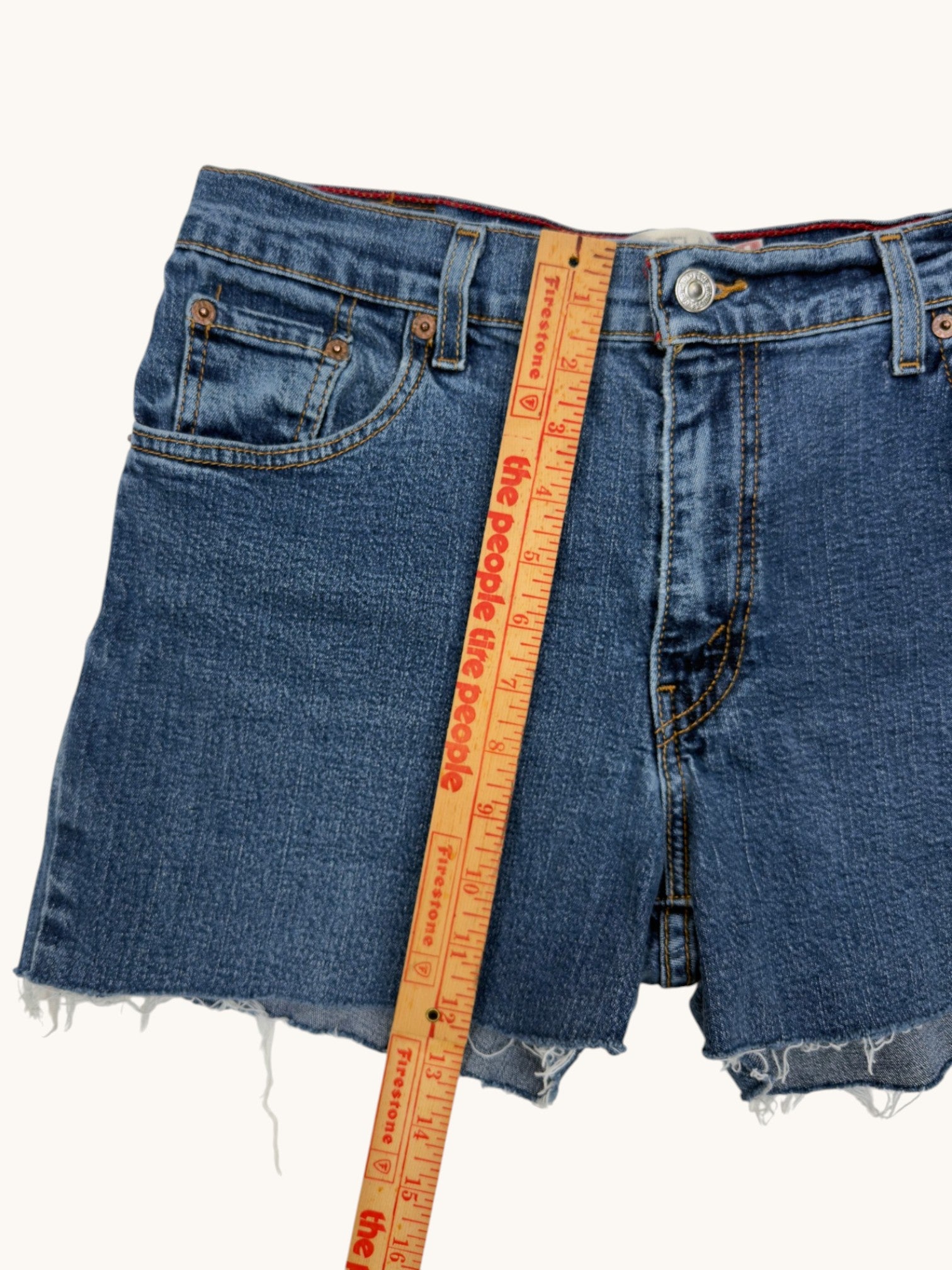 00s Levi's 550 Classic Relaxed Bootcut Cutoffs - 10