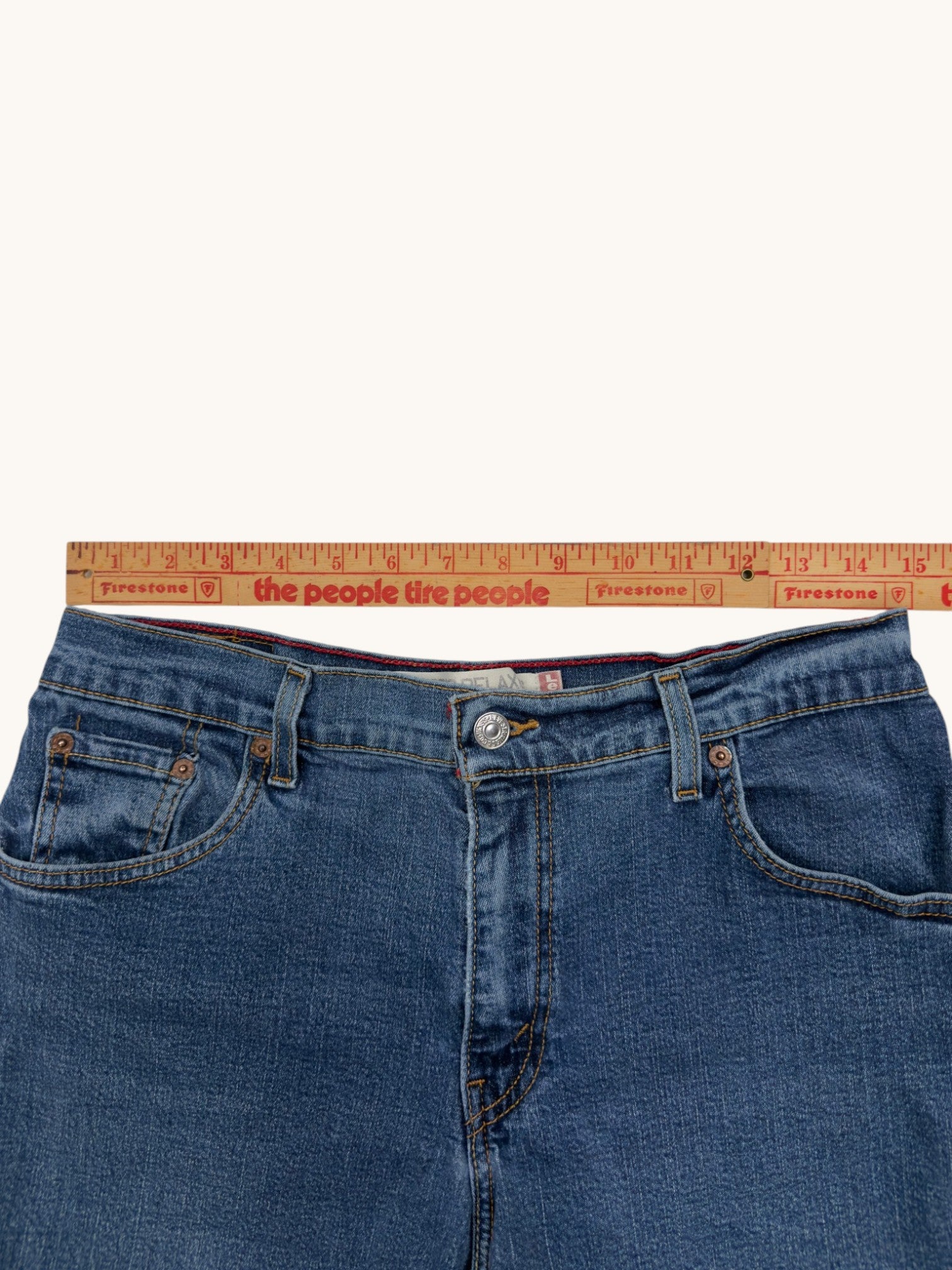 00s Levi's 550 Classic Relaxed Bootcut Cutoffs - 10